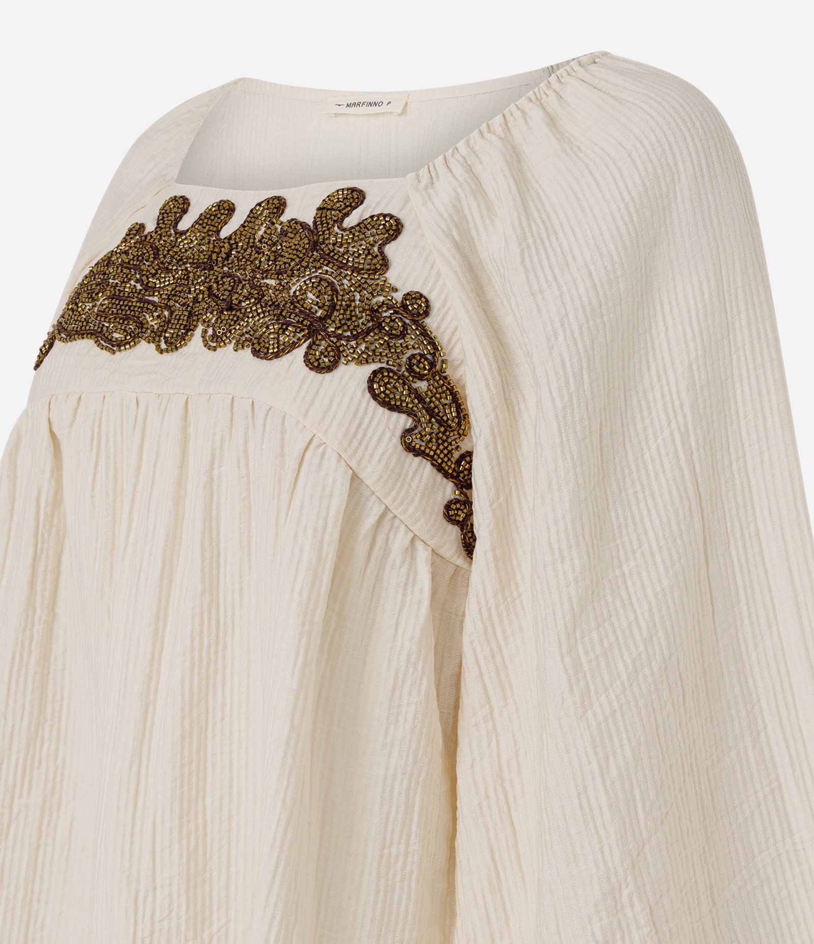 Blusa Bata em Viscose com Bordado Contrastante Bege 6