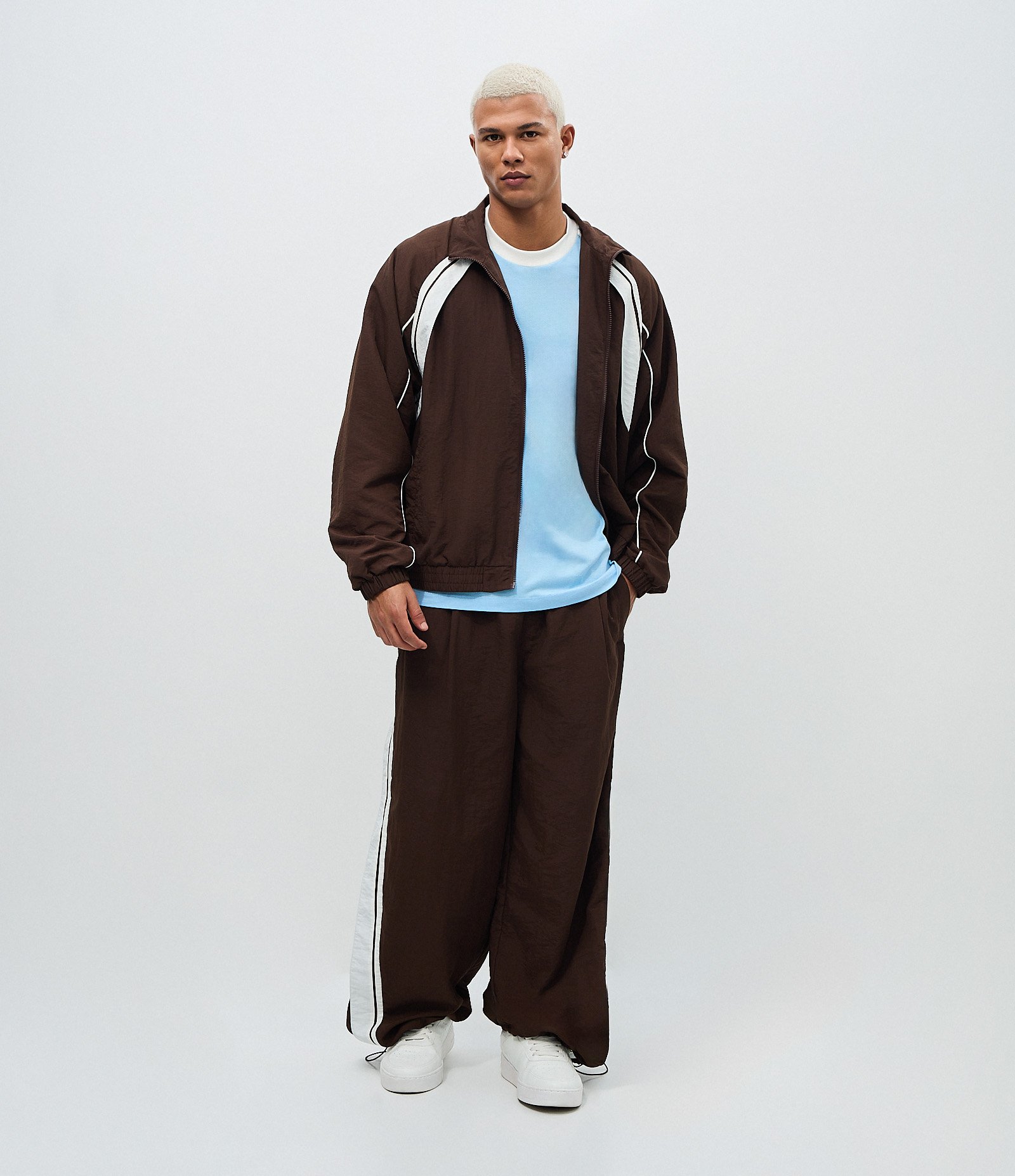 Camiseta Regular em Algodão com Listras Contrastantes Azul 2