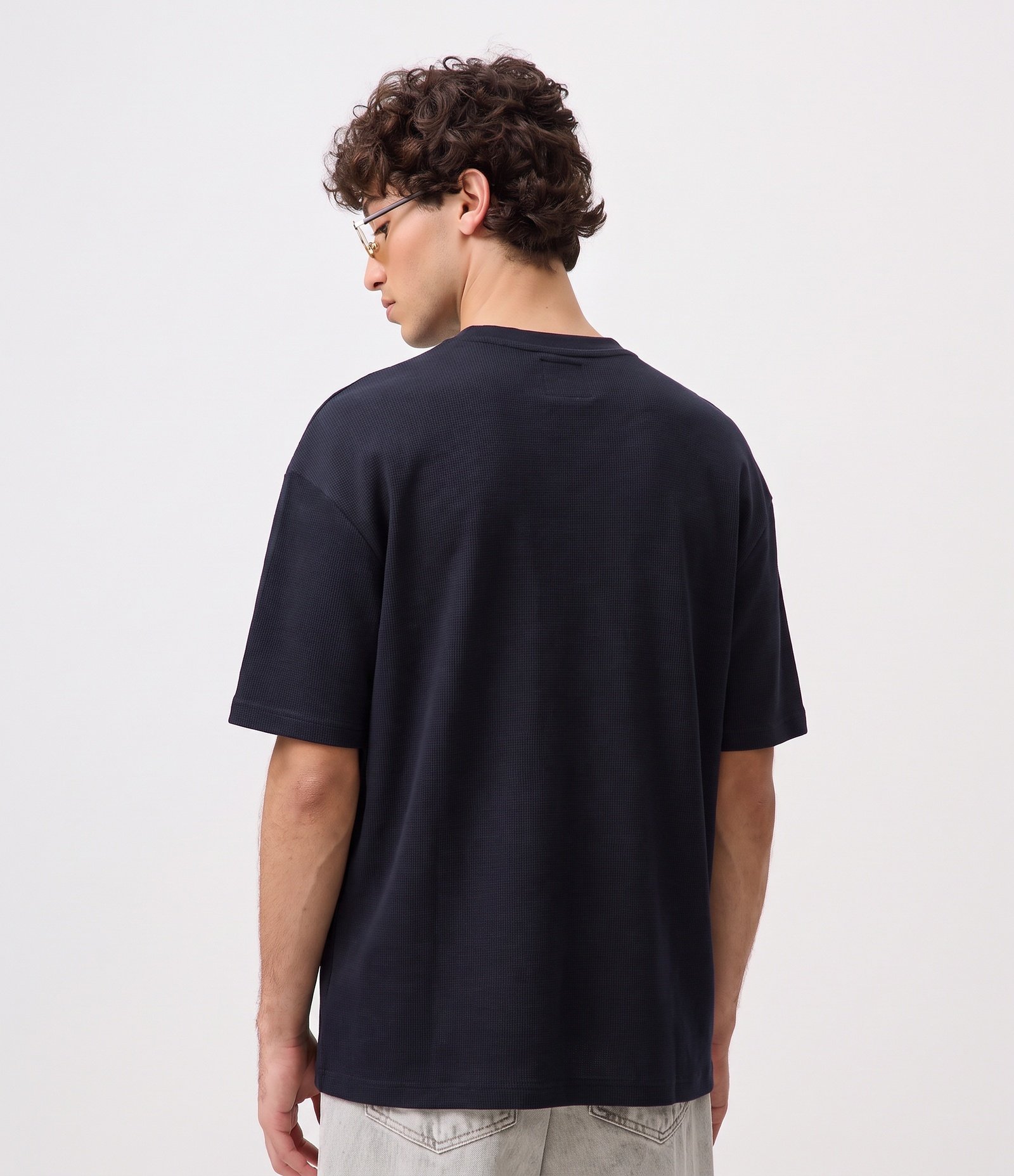 Camiseta Relaxed e Texturizada Mini Waffle Preto 4