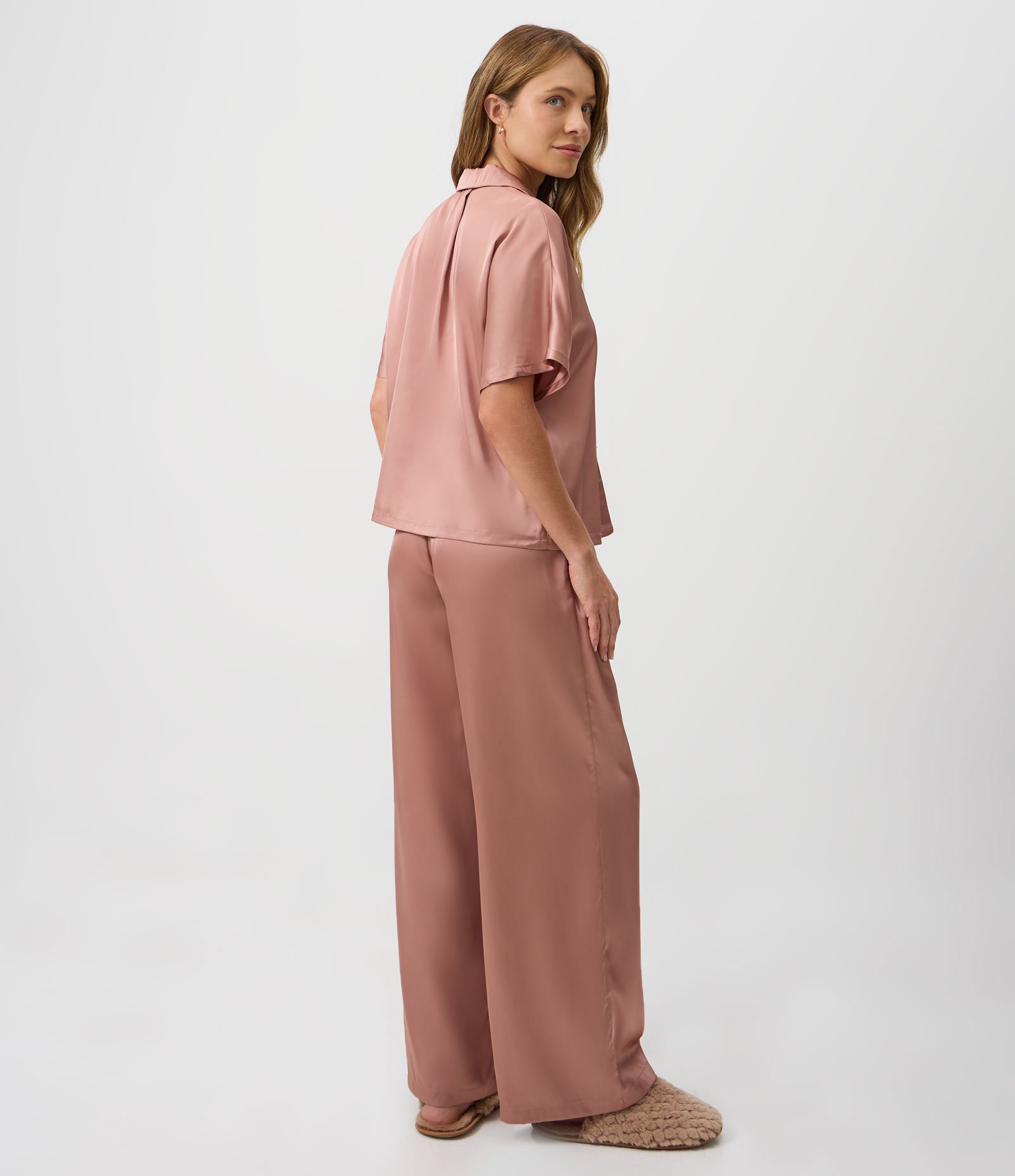 Pijama Americano com Blusa e Calça em Cetim Rosa 5