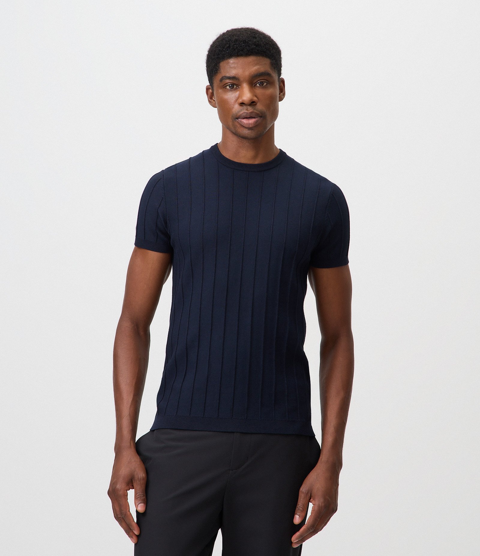 Camiseta Slim em Tricô com Relevos Verticais Azul Marinho 3