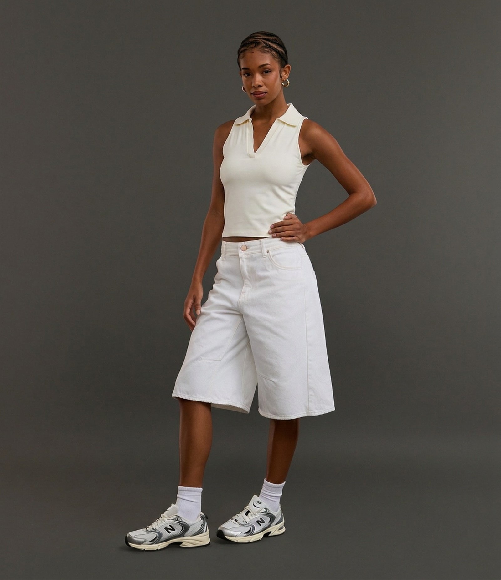Blusa Polo em Decote V Sem Mangas Branco 1