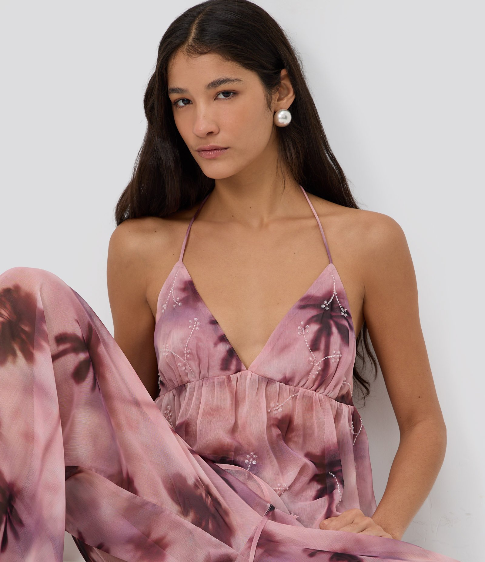 Blusa Frente Única em Chiffon com Estampa Abstrata e Bordados Lilás 1