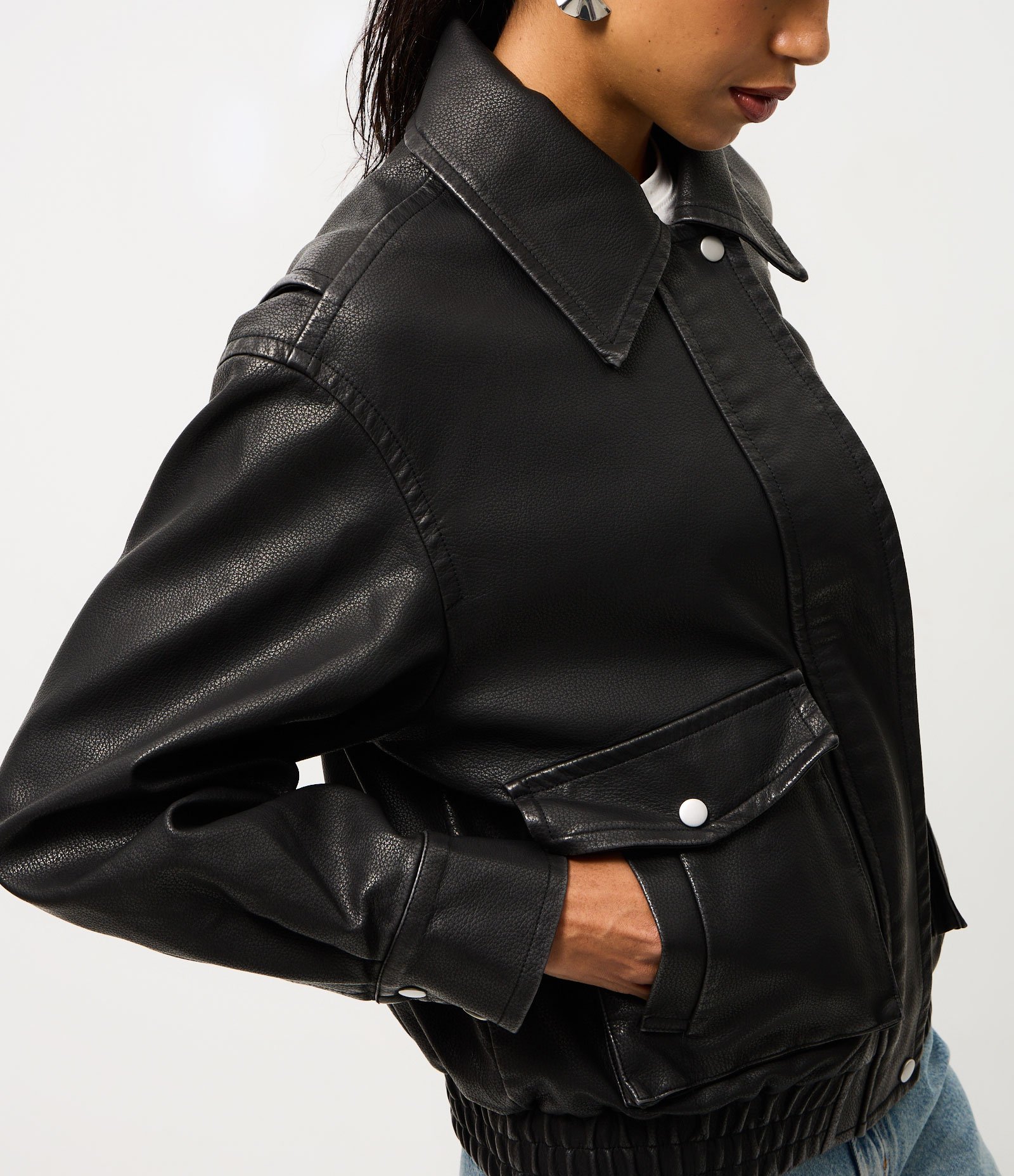 Jaqueta Oversized em PU com Bolso Preto 3