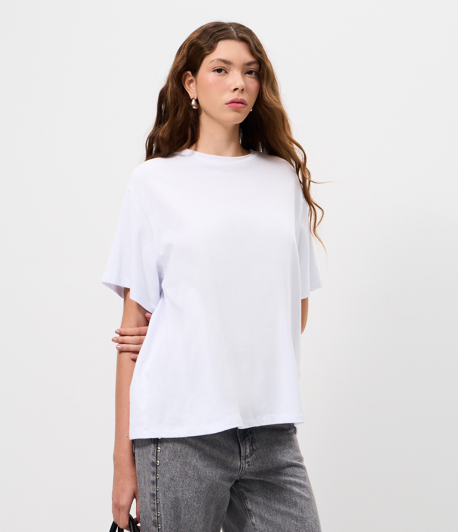 Camiseta em Algodão com Abertura nas Costas e Aplicação de Renda Branco 1