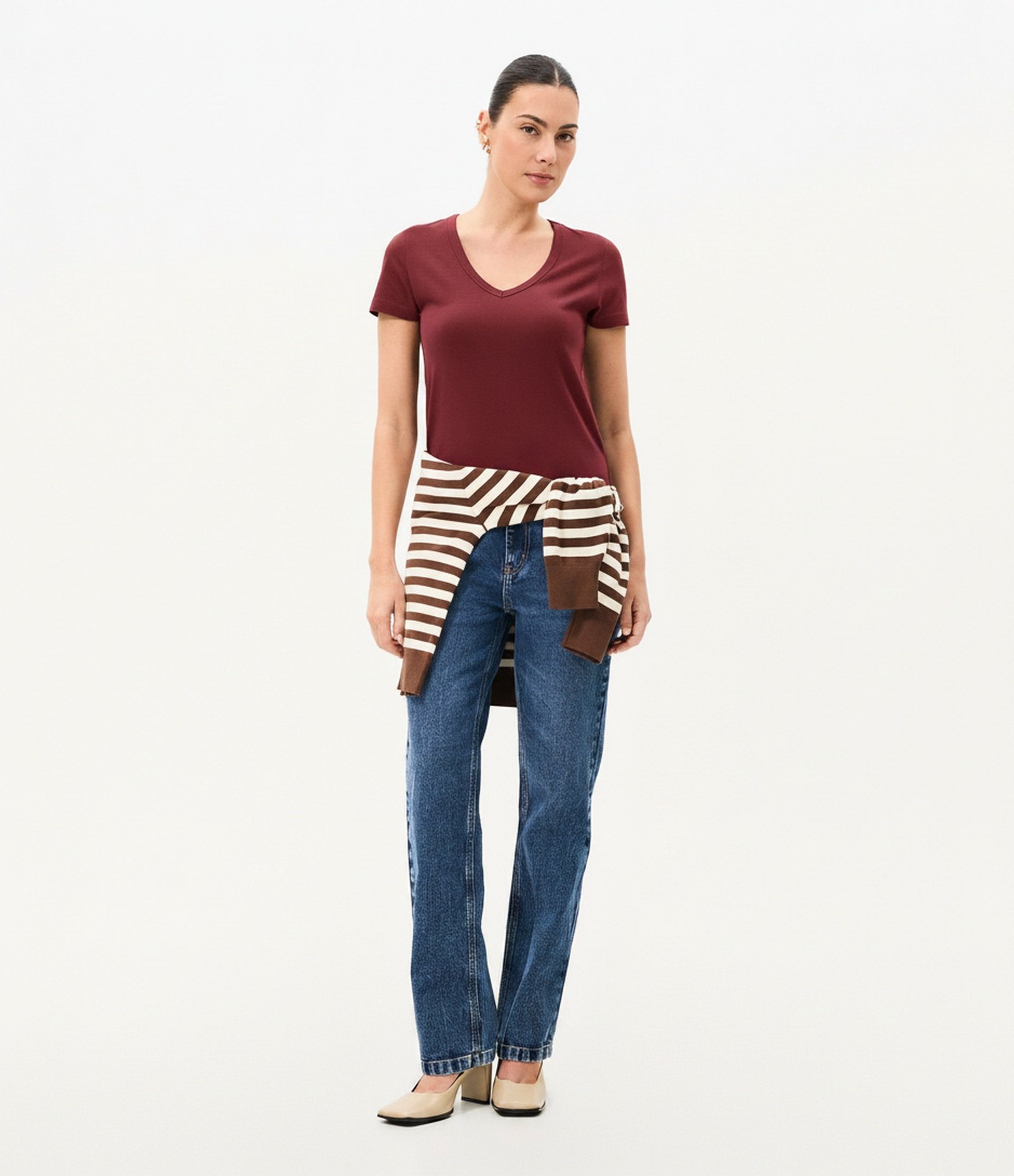 Blusa em Algodão com Decote V Vinho 1