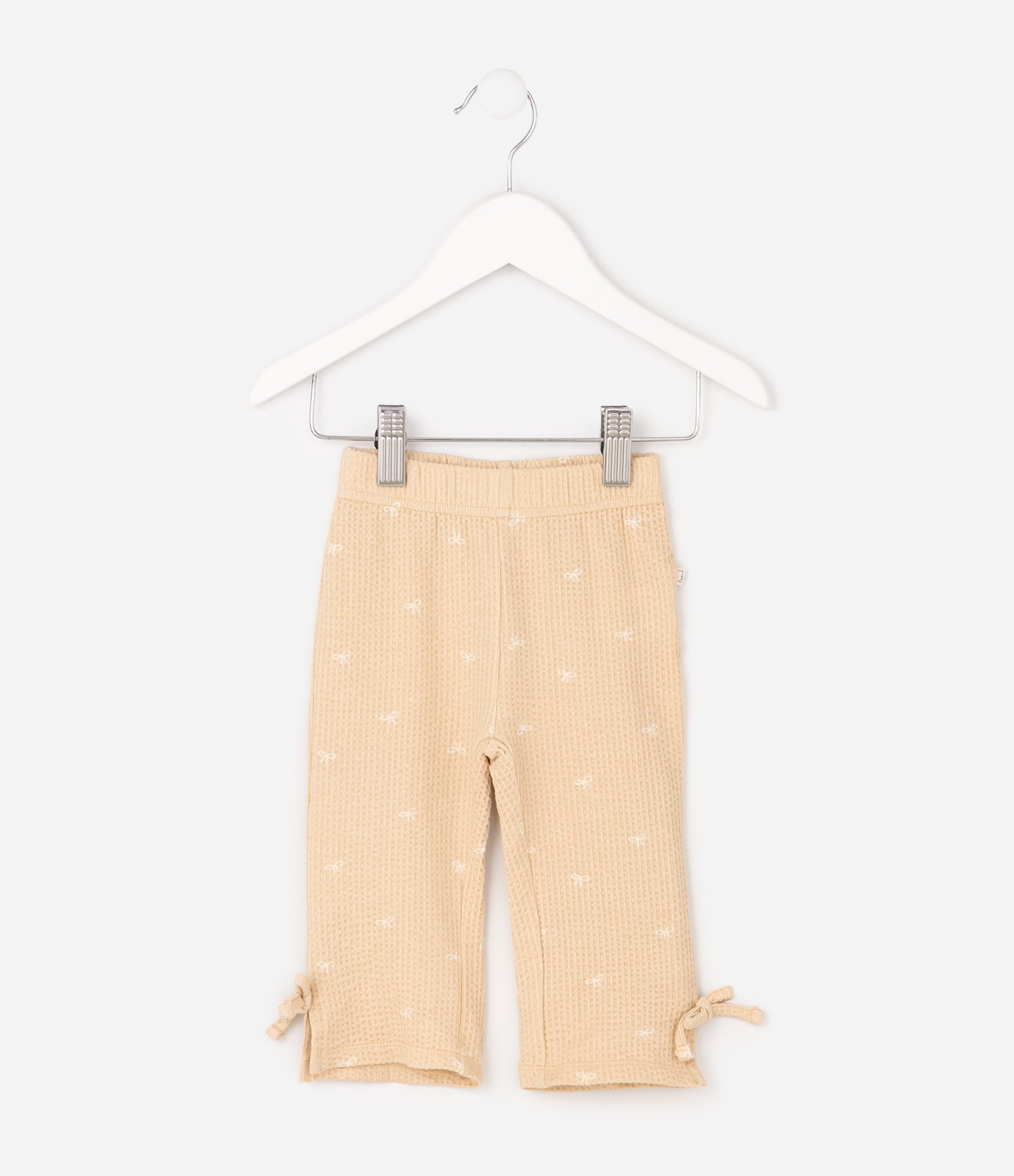 Calça Flare Bebê com Estampa de Corações - Tam 0 a 18 Meses Bege 7