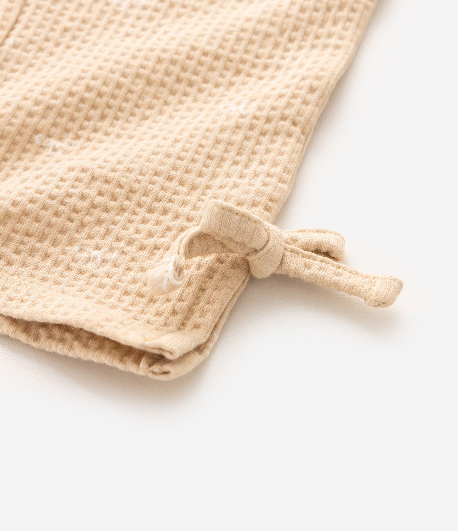 Calça Flare Bebê com Estampa de Corações - Tam 0 a 18 Meses Bege 10