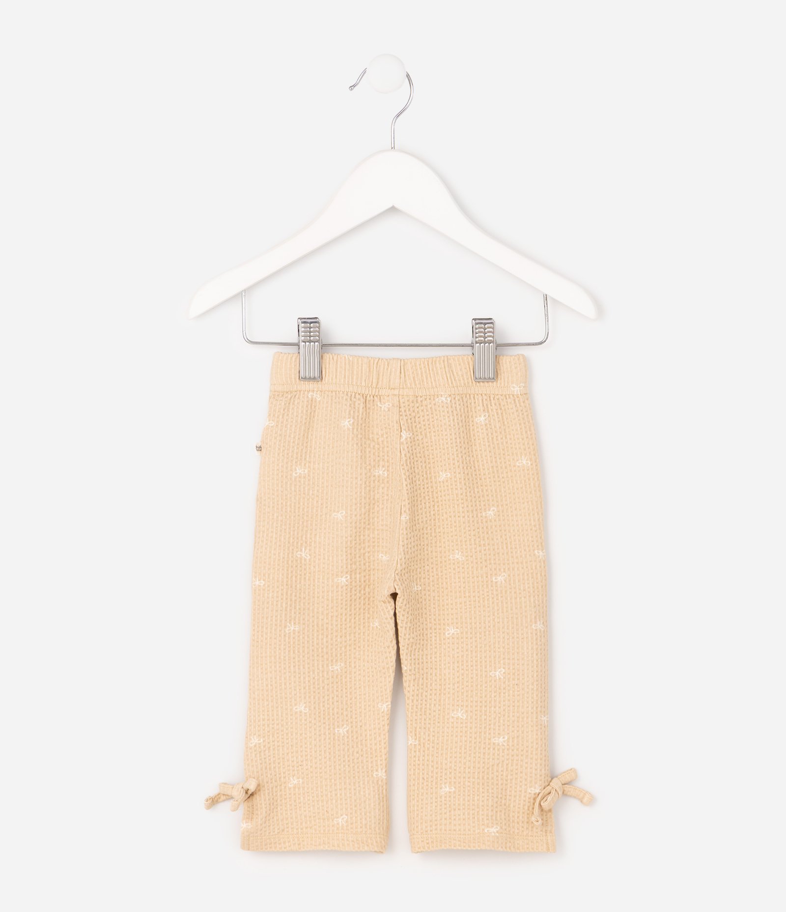 Calça Flare Bebê com Estampa de Corações - Tam 0 a 18 Meses Bege 4