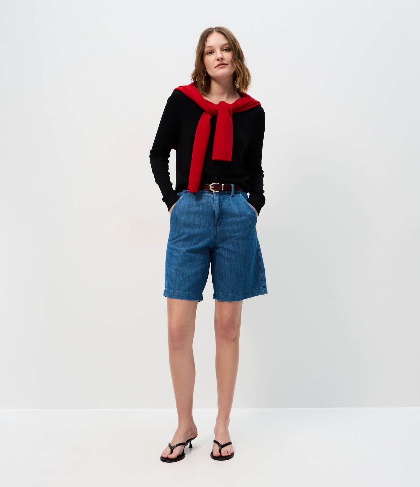 Bermuda Jeans Alfaiatada com Gancho e Cintura Alta Azul 1