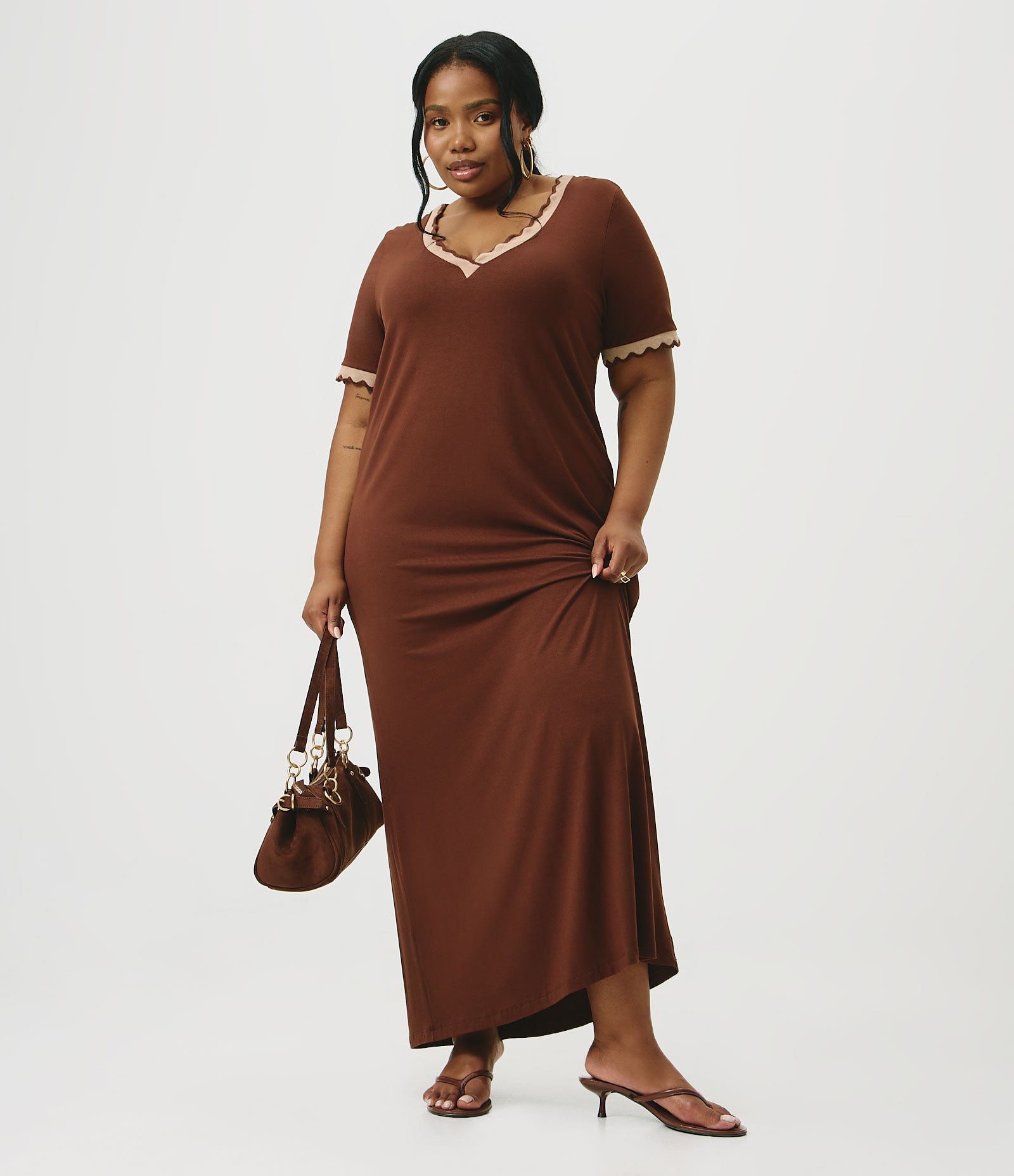 Vestido Crepe Midi com Decote V Curve & Plus Size Marrom 1