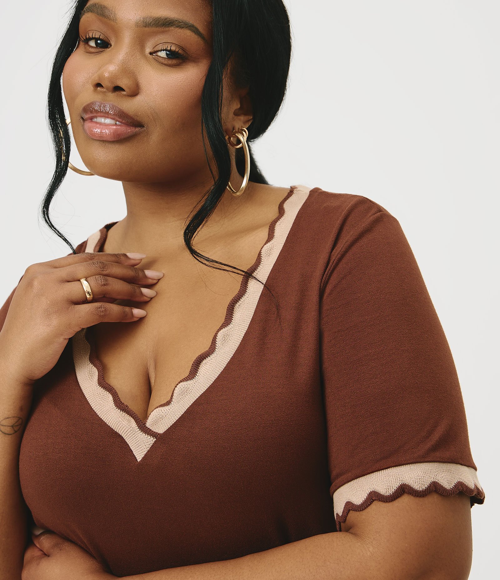 Vestido Crepe Midi com Decote V Curve & Plus Size Marrom 3