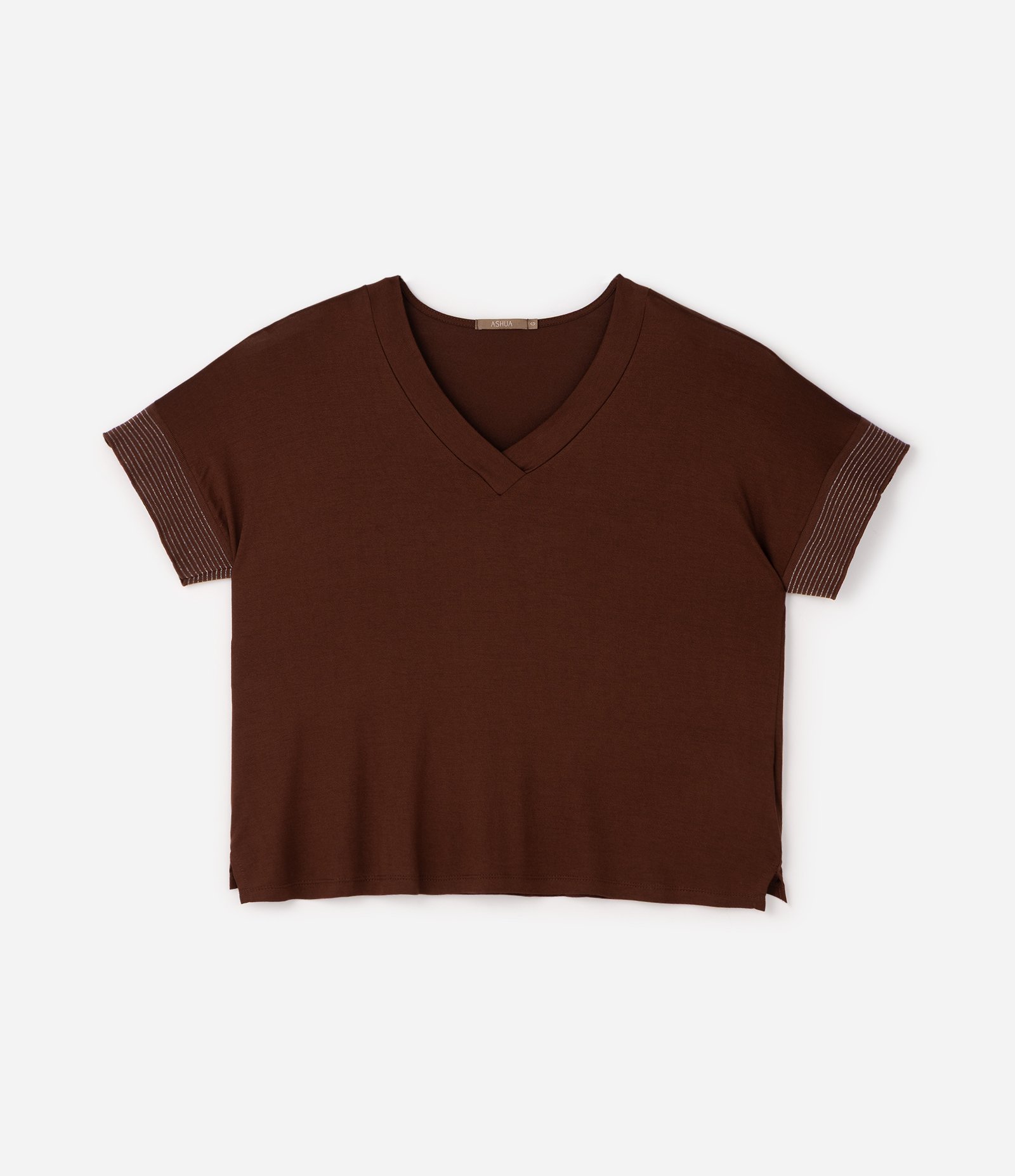 Blusa Crepe com Gola V e Fio Metálico na Manga Curve & Plus Size Marrom 6