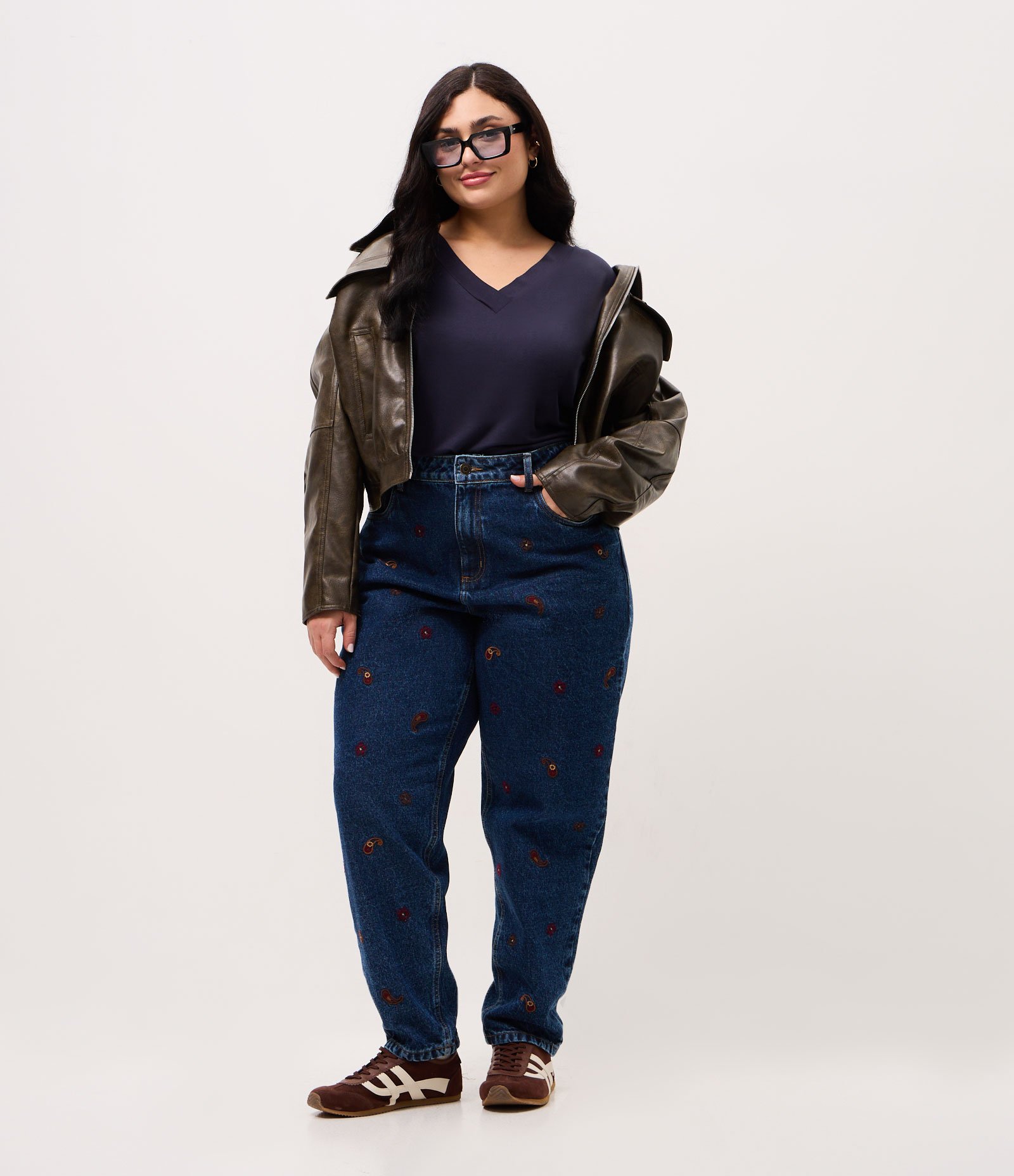 Blusa Crepe com Gola V e Fio Metálico na Manga Curve & Plus Size Azul 2