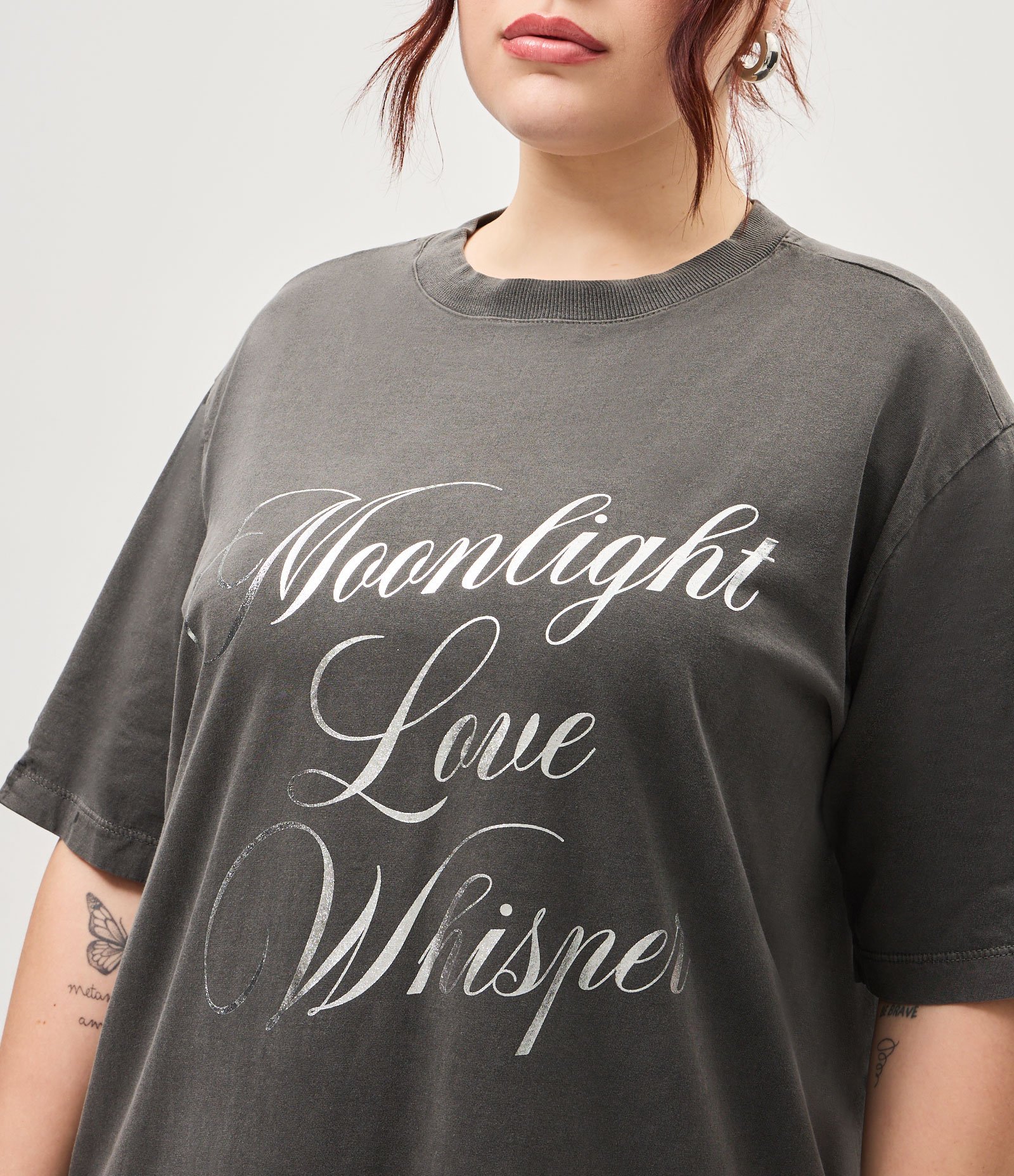 Blusa Alongada em Algodão com Lettering Moonlight Love Whisper Curve & Plus Size Preto 3