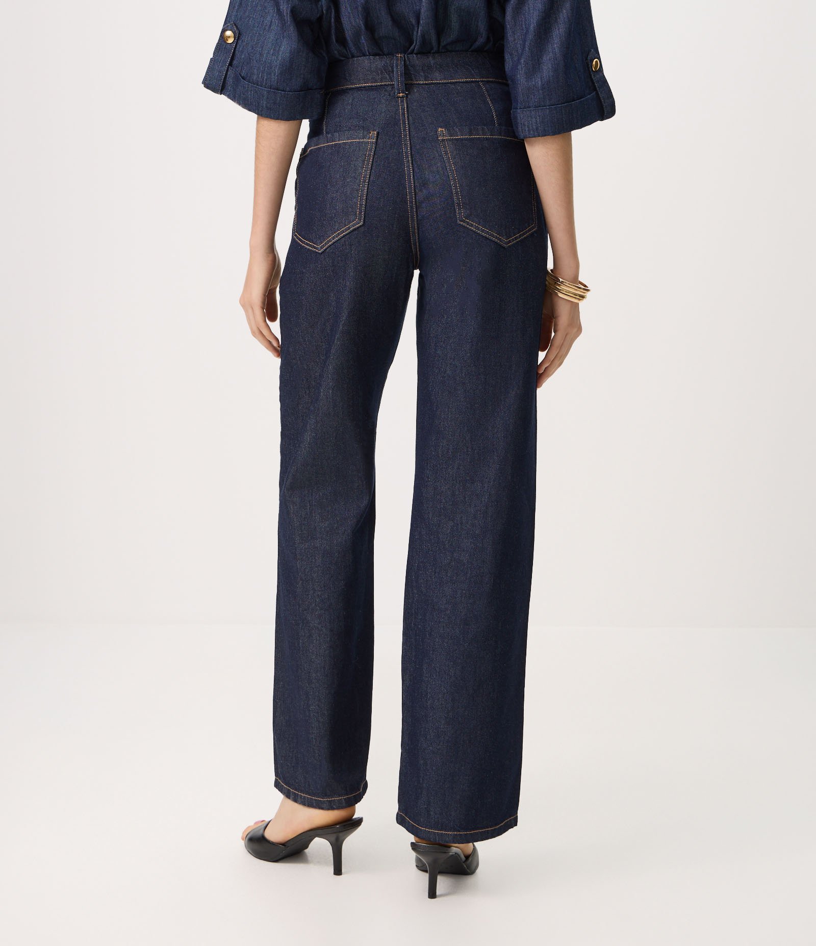 Calça Jeans Reta Comfort Alfaiatada com Pregas Frontais Azul Escuro 5