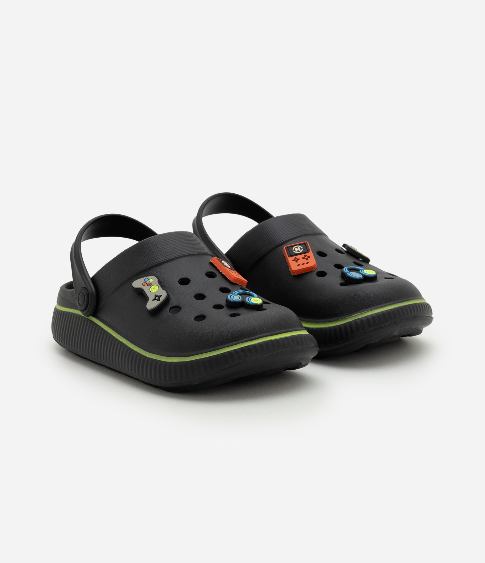 Sandália Infantil Babuche com Pins Gamer e Alça Traseira – Tam 27 ao 36 Preto 1
