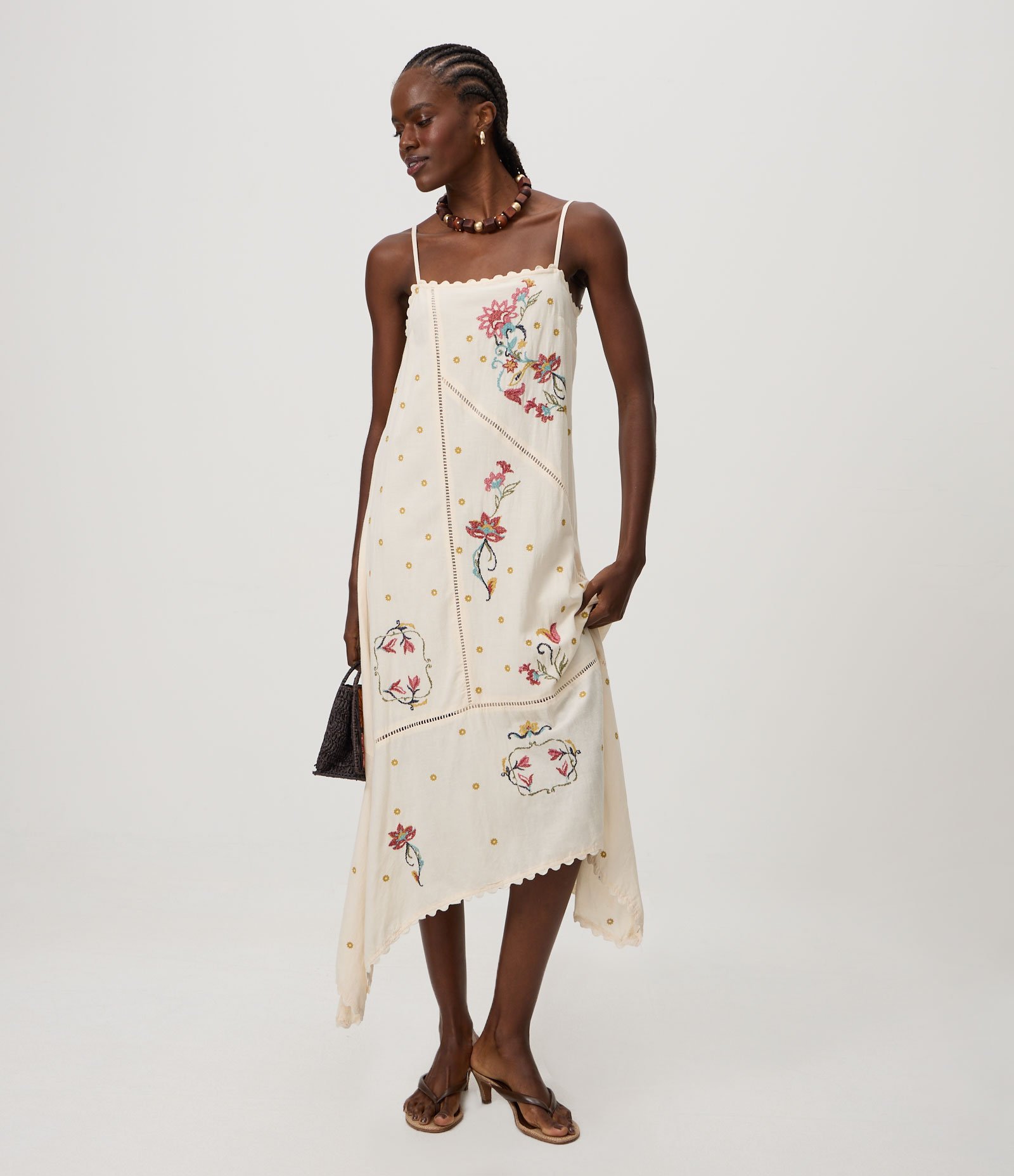 Vestido Midi Assimétrico em Laise com Bordado Floral Off White 1