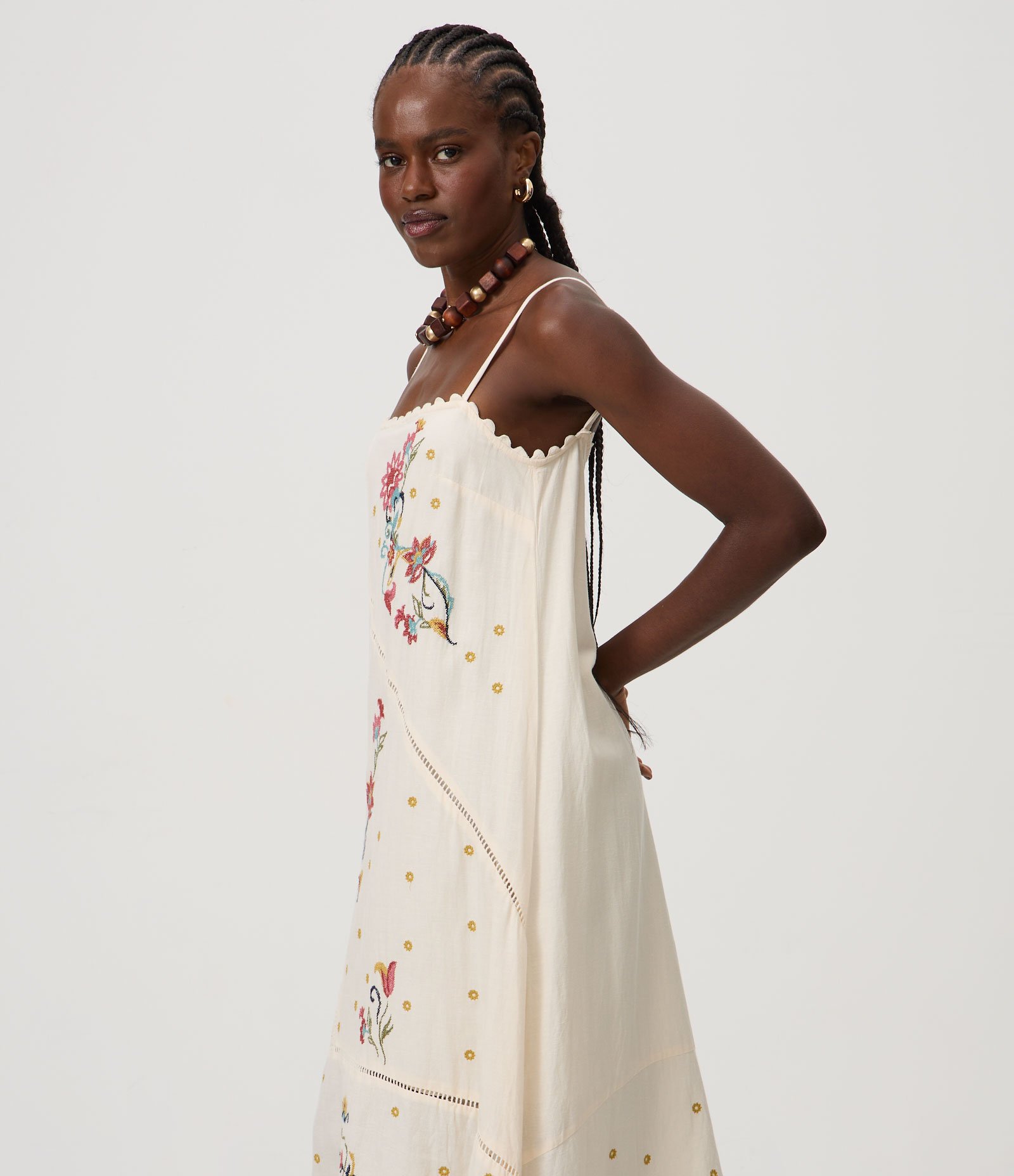 Vestido Midi Assimétrico em Laise com Bordado Floral Off White 2