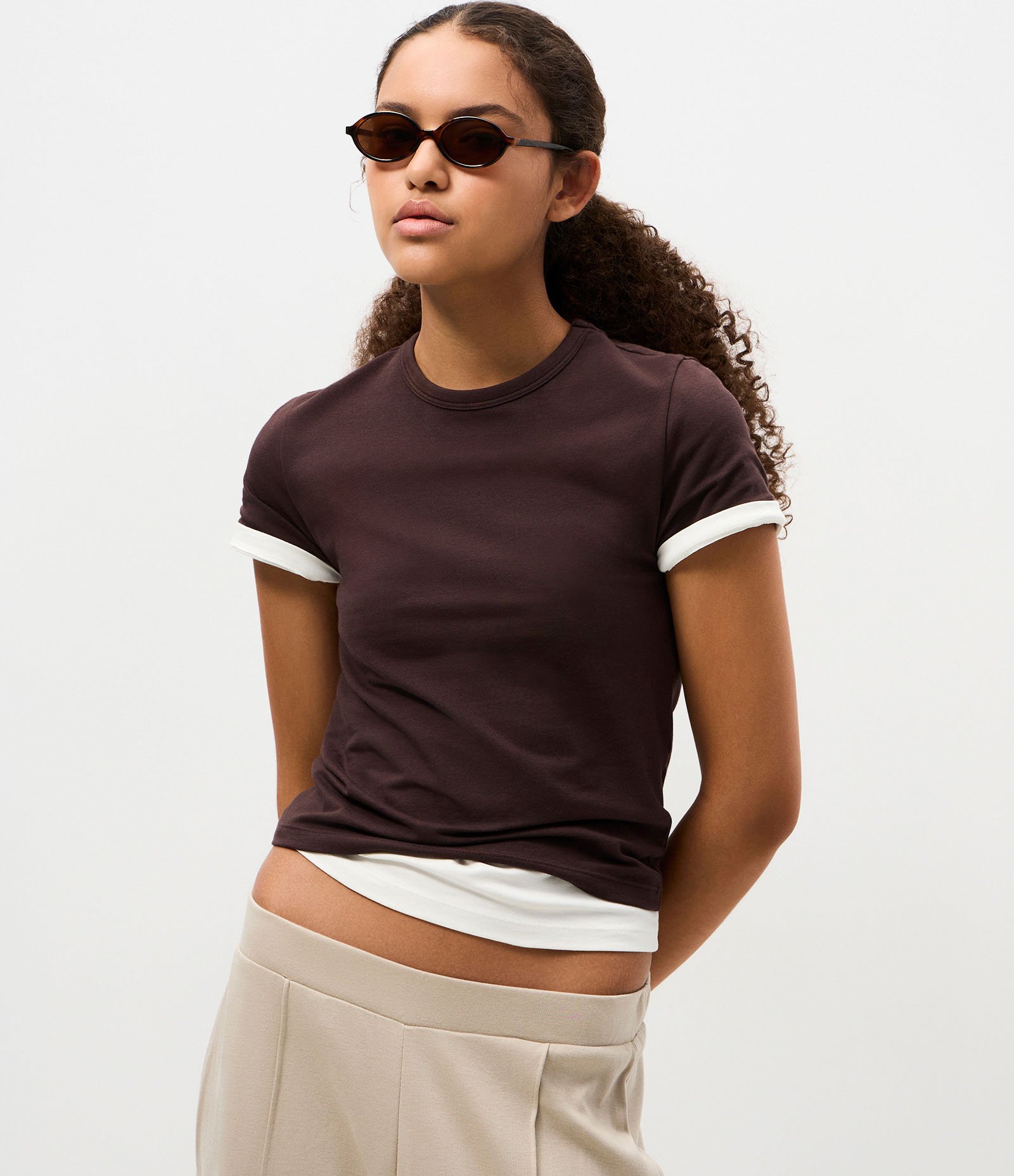 Blusa Básica em Algodão Peruano com Mangas Curtas Marrom 2
