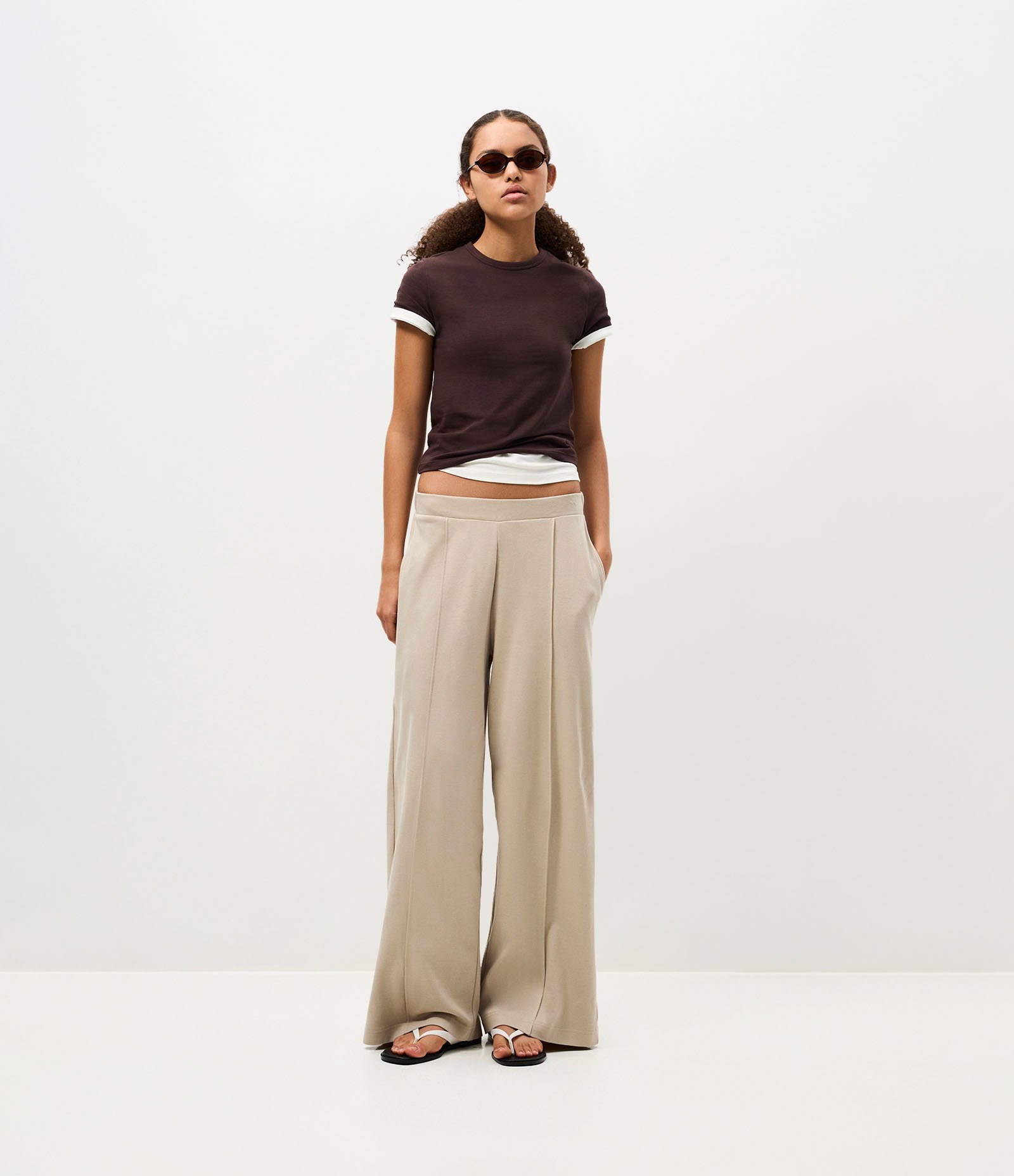 Blusa Básica em Algodão Peruano com Mangas Curtas Marrom 3