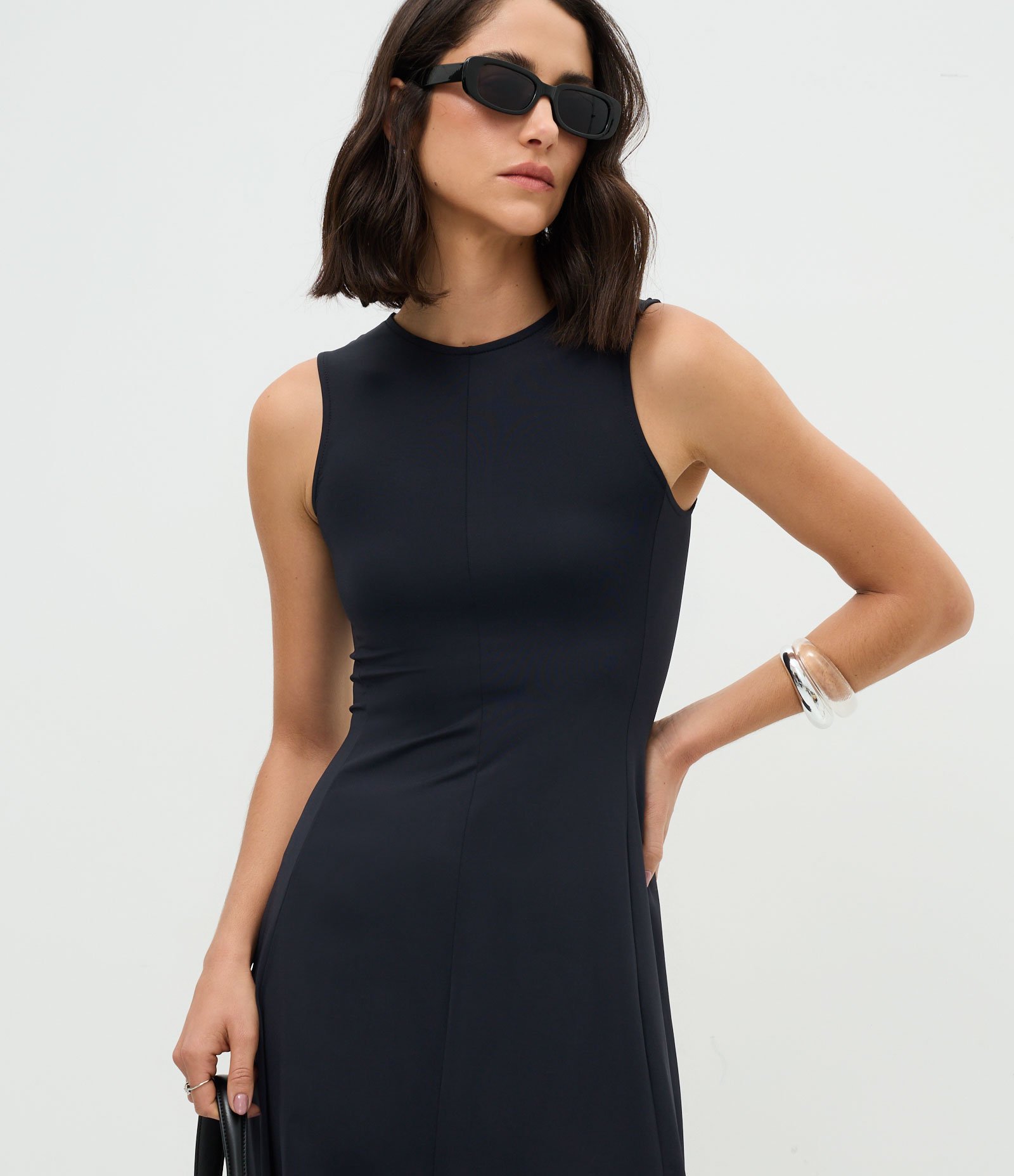 Vestido Evasê Longo em Poliamida com Decote Fechado Preto 3