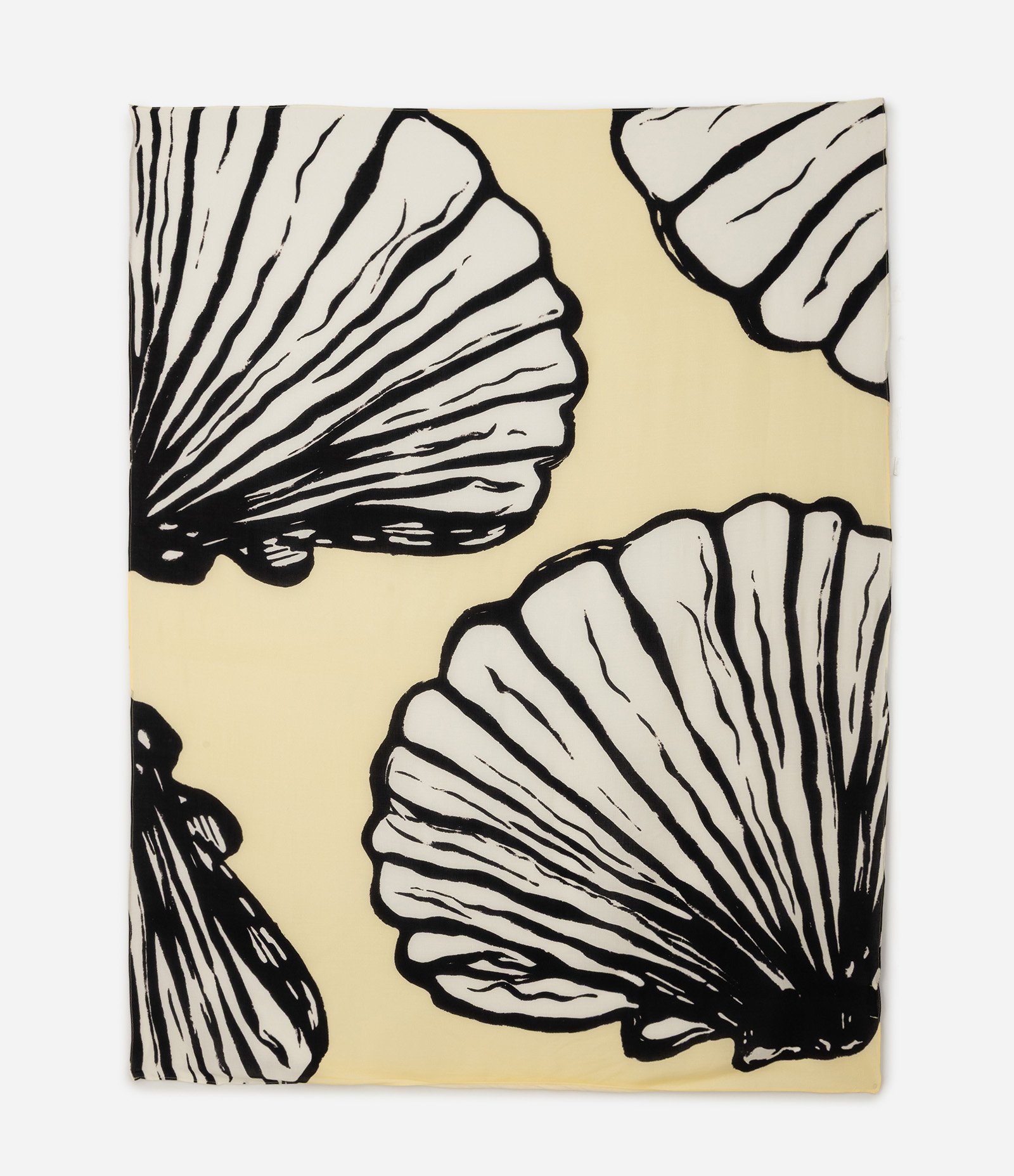 Canga de Praia em Viscose com Estampa Fundo do Mar Amarelo/Preto 2