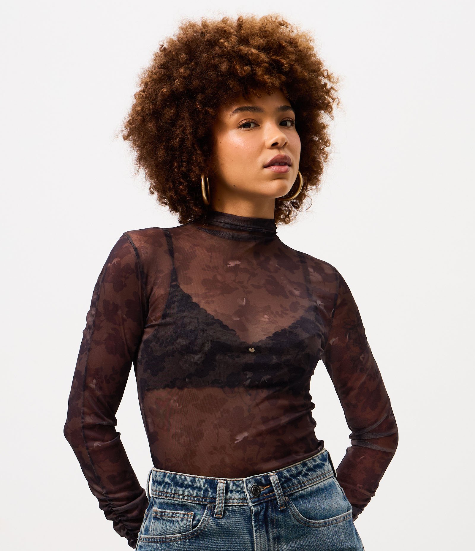 Blusa em Tule com Estampa e Manga Raglan Marrom 1
