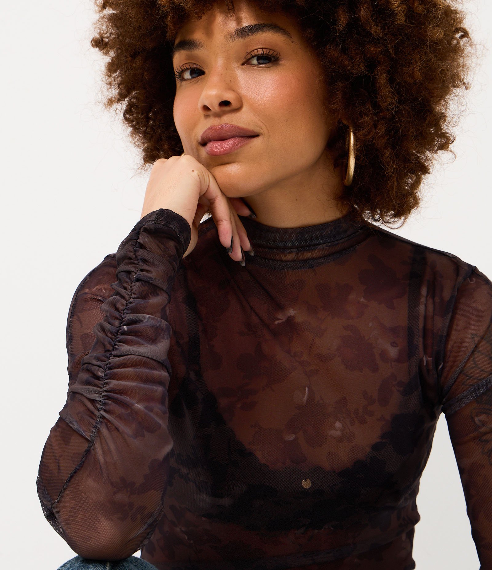 Blusa em Tule com Estampa e Manga Raglan Marrom 3