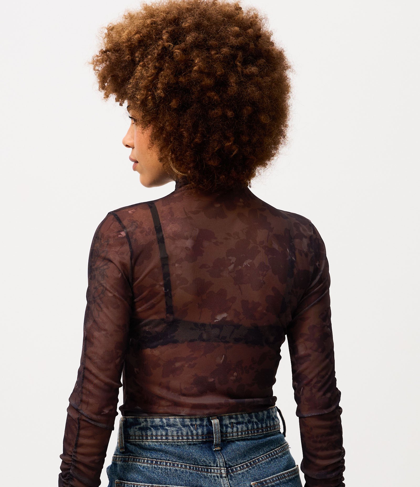 Blusa em Tule com Estampa e Manga Raglan Marrom 4