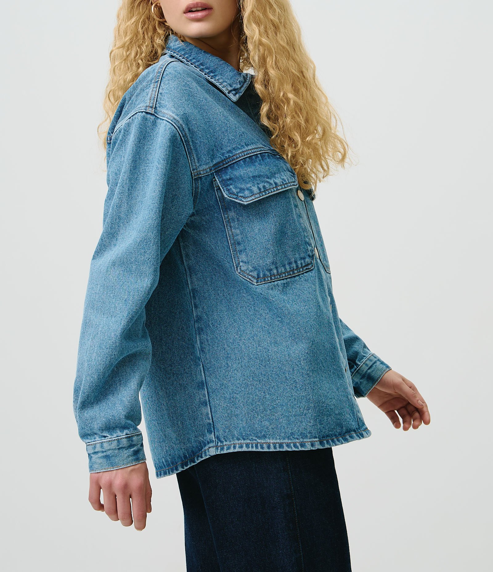 Jaqueta Overshirt em Jeans com Bolsos Frontais Azul 5
