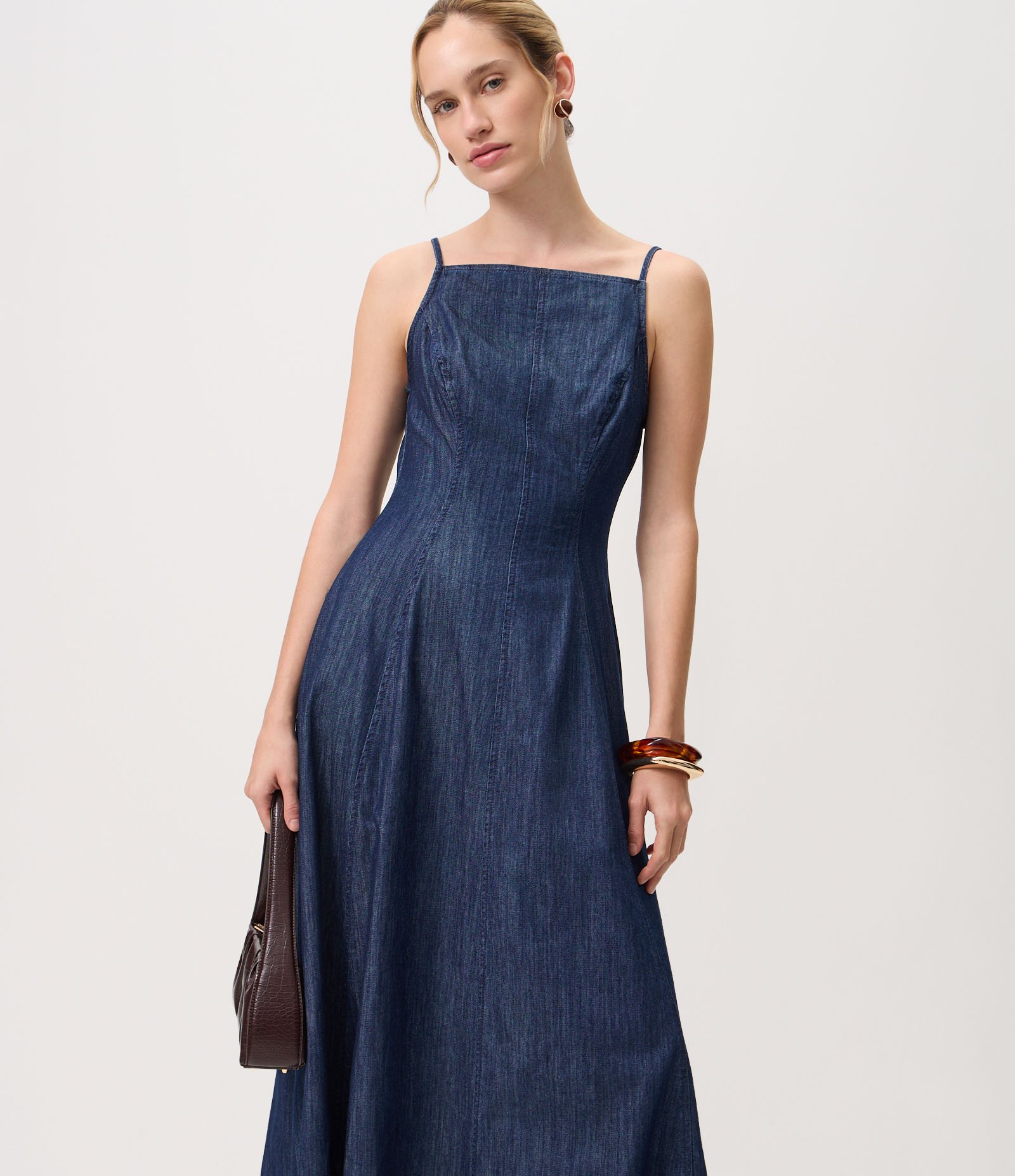 Vestido Midi em Jeans com Recortes e Alças Finas Azul Escuro 1