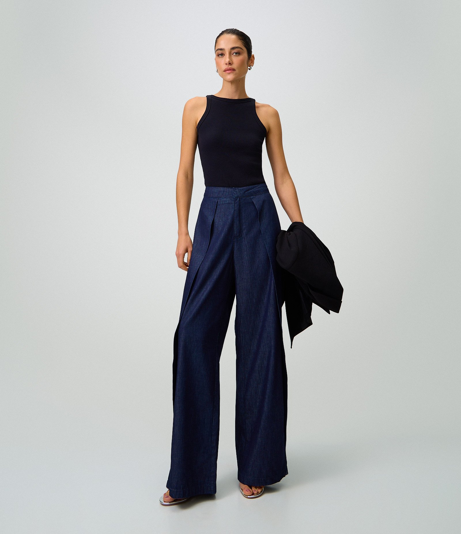 Calça Wide Leg em Jeans com Cós Transpassado Azul Escuro 1
