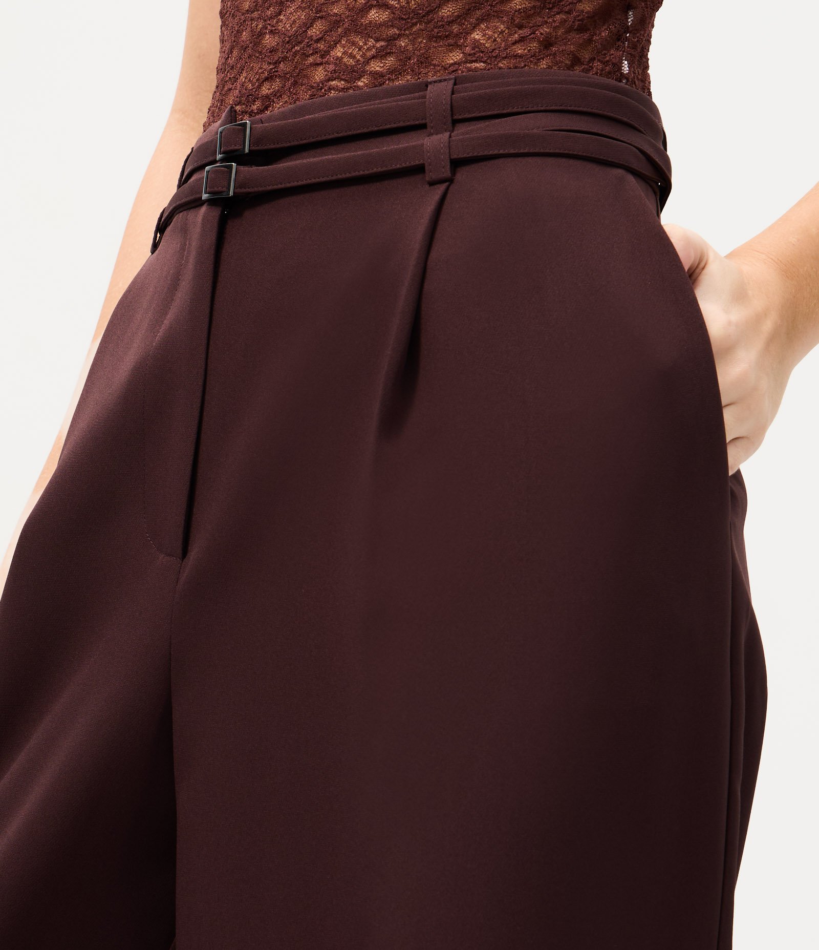Calça Pantalona Alfaiatada com Cinto Duplo Marrom 3