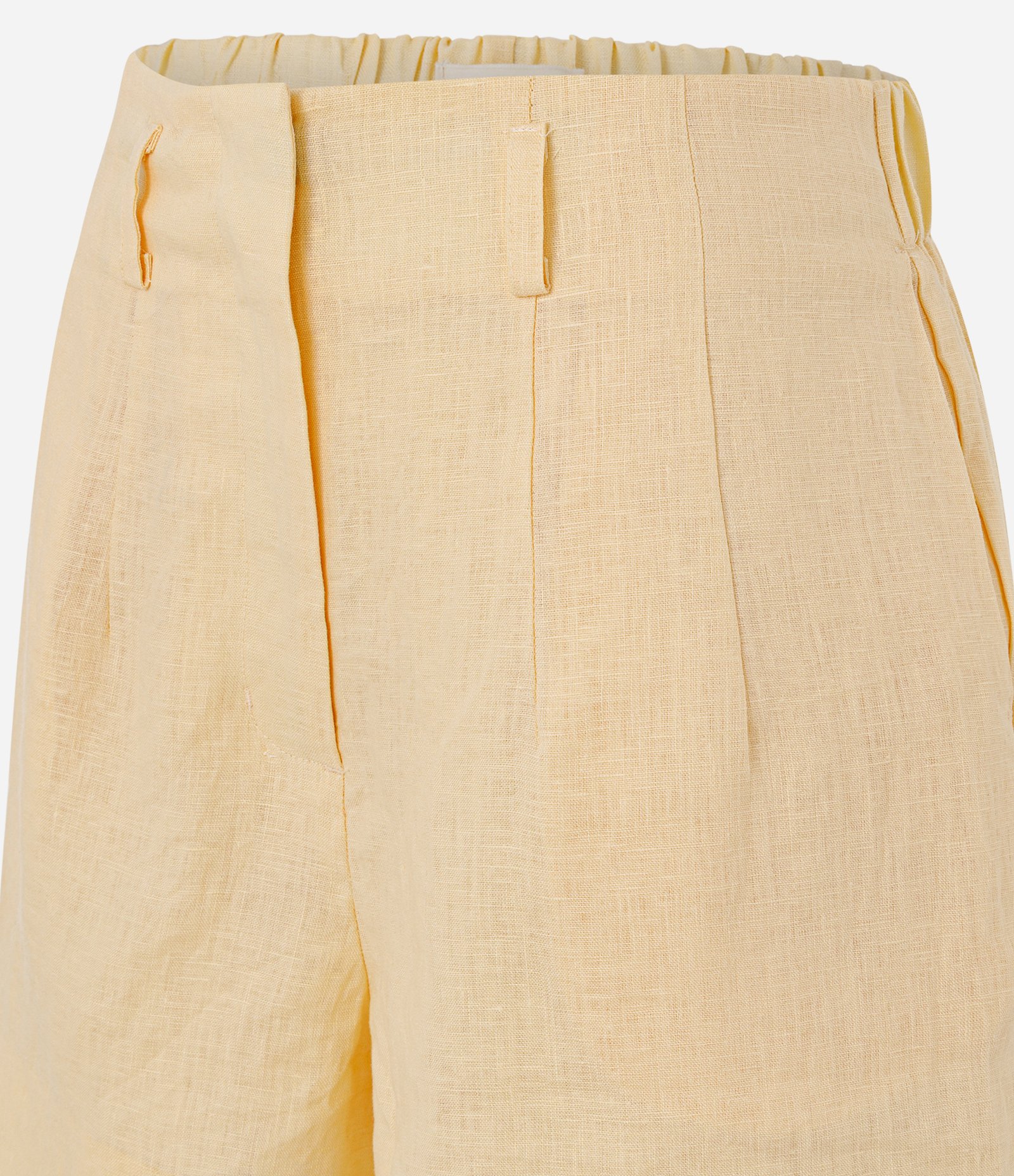 Short Reto Cintura Alta em Linho com Pences e Bolsos Amarelo 6
