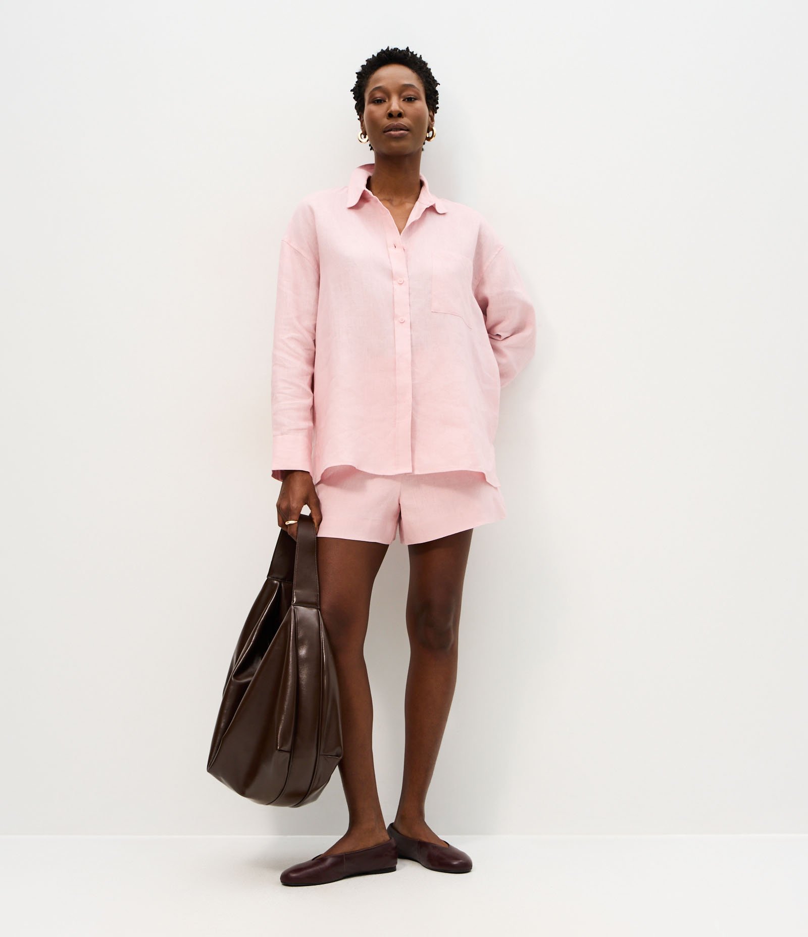 Camisa Oversized em Linho com Bolso no Peito Rosa 2