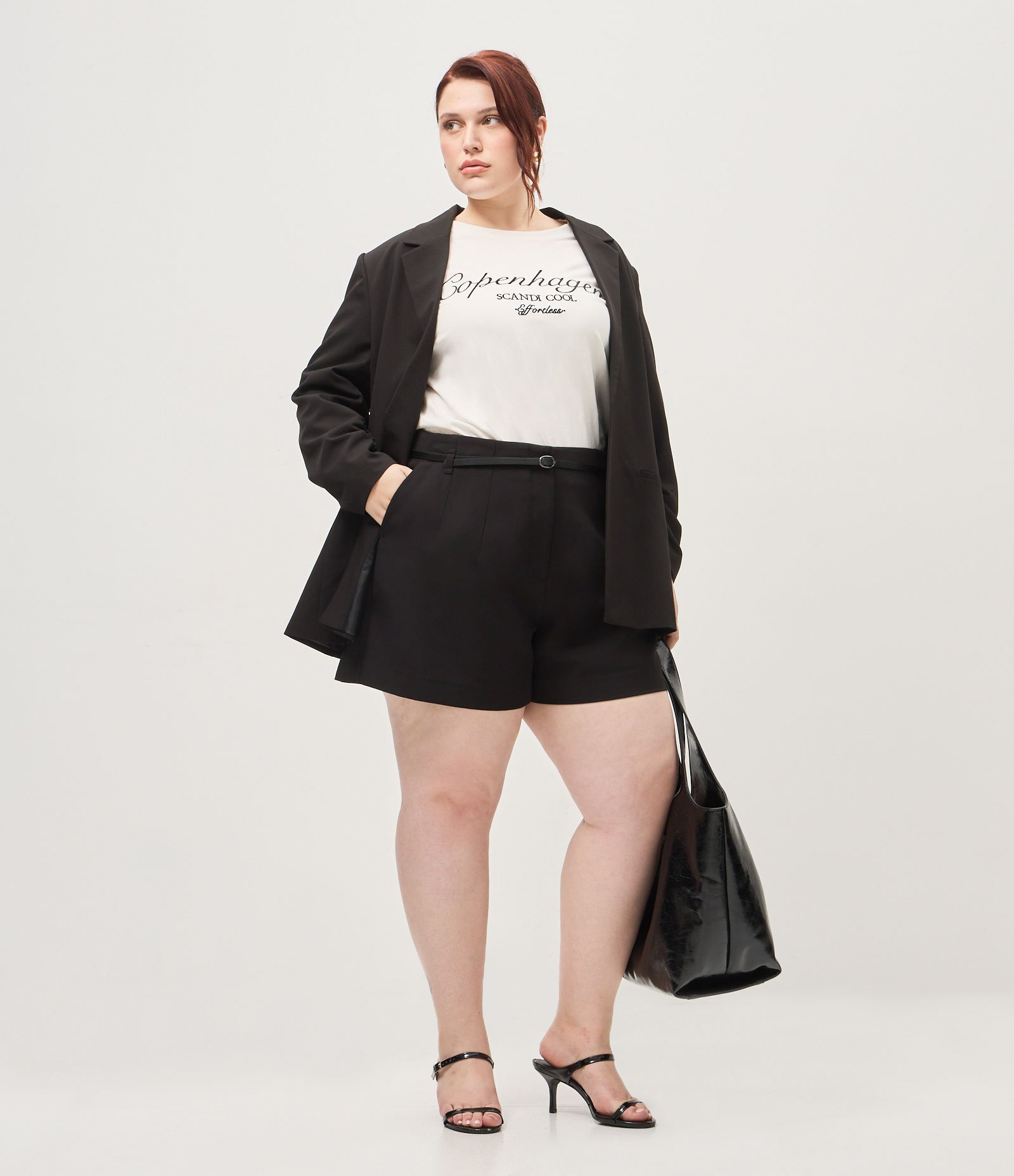 Bermuda Alfaiatada com Cinto Curve & Plus Size Preto 1