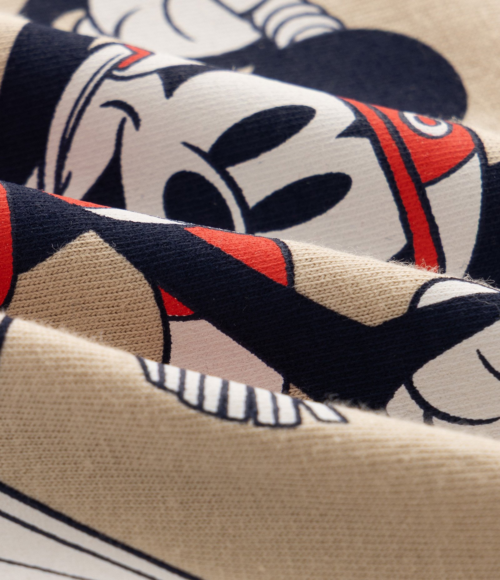 Camiseta Infantil com Estampa Mickey Mouse Ski Club – Tam 2 a 6 Anos Bege 3