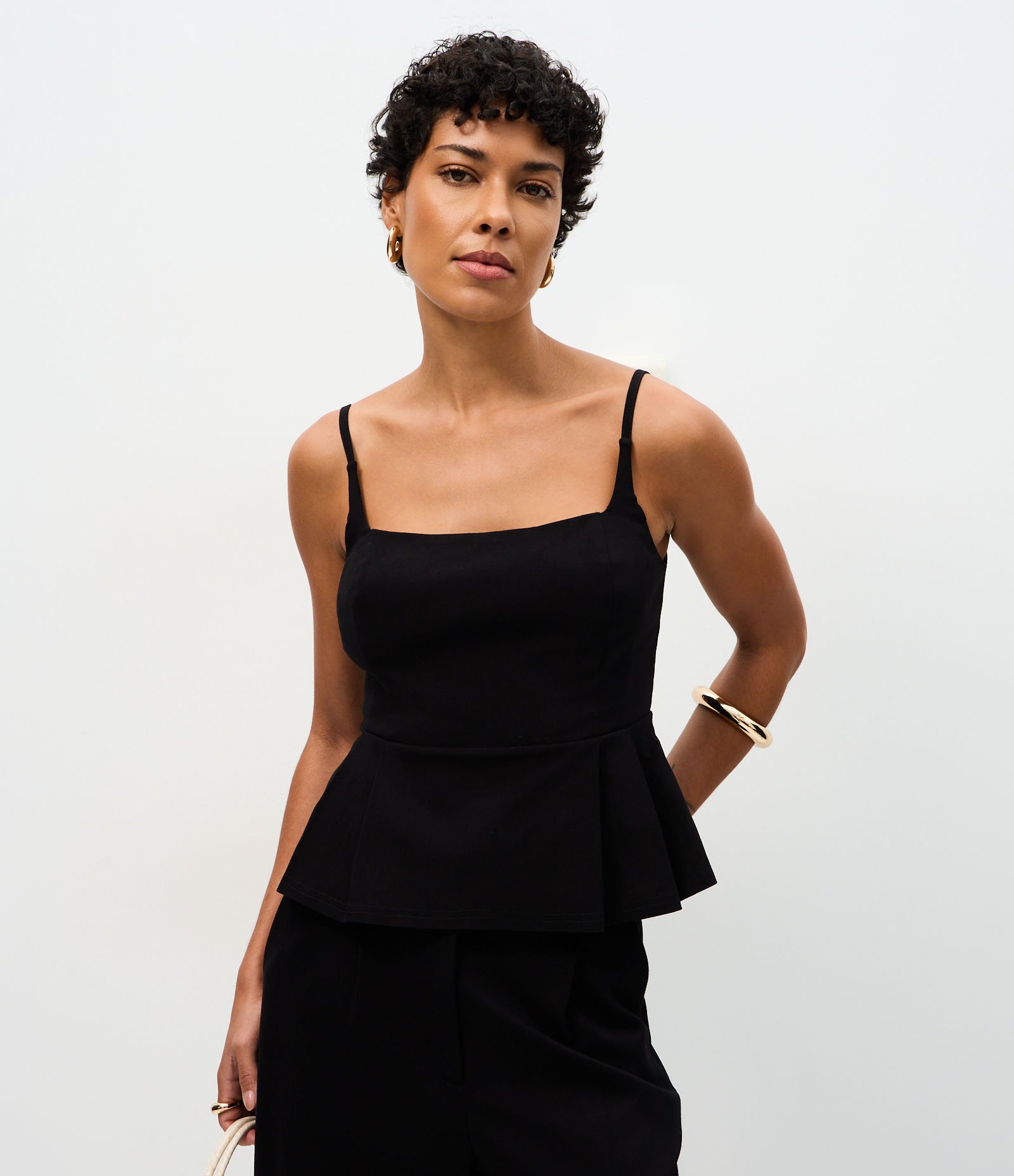 Blusa em Bengaline com Barra Evasê Preto 1
