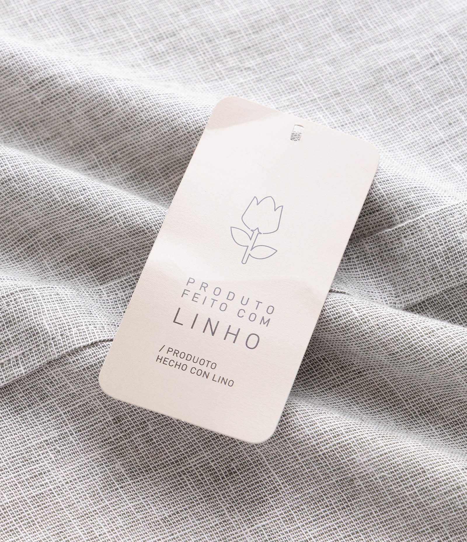 Camisa em Crepe com Botões Frontais Verde 8