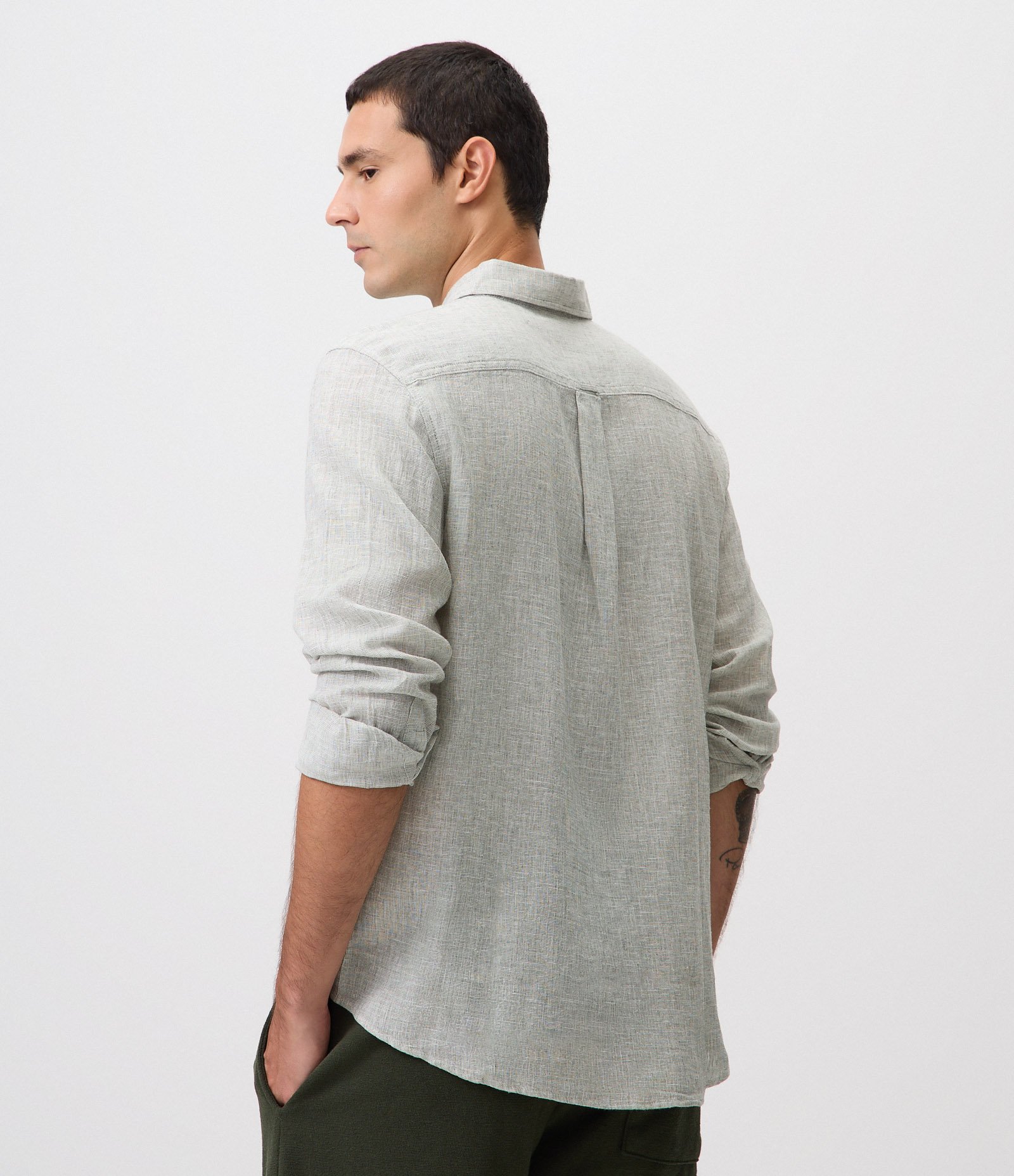 Camisa em Crepe com Botões Frontais Verde 4