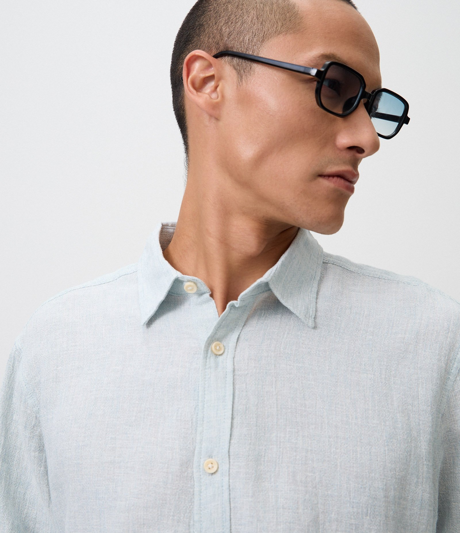 Camisa em Linho Crepe com Botões Frontais Azul Acinzentado 4