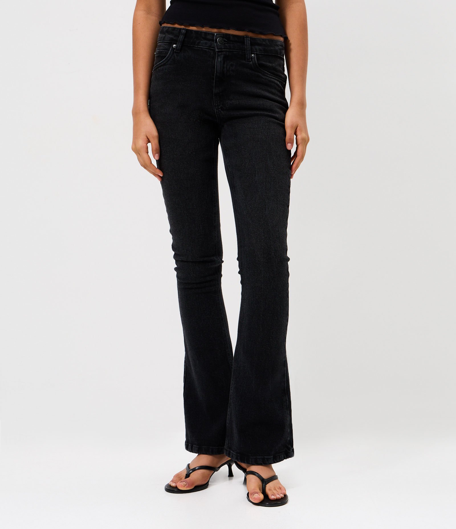 Calça Bootcut em Jeans com Cintura Baixa Preto 2