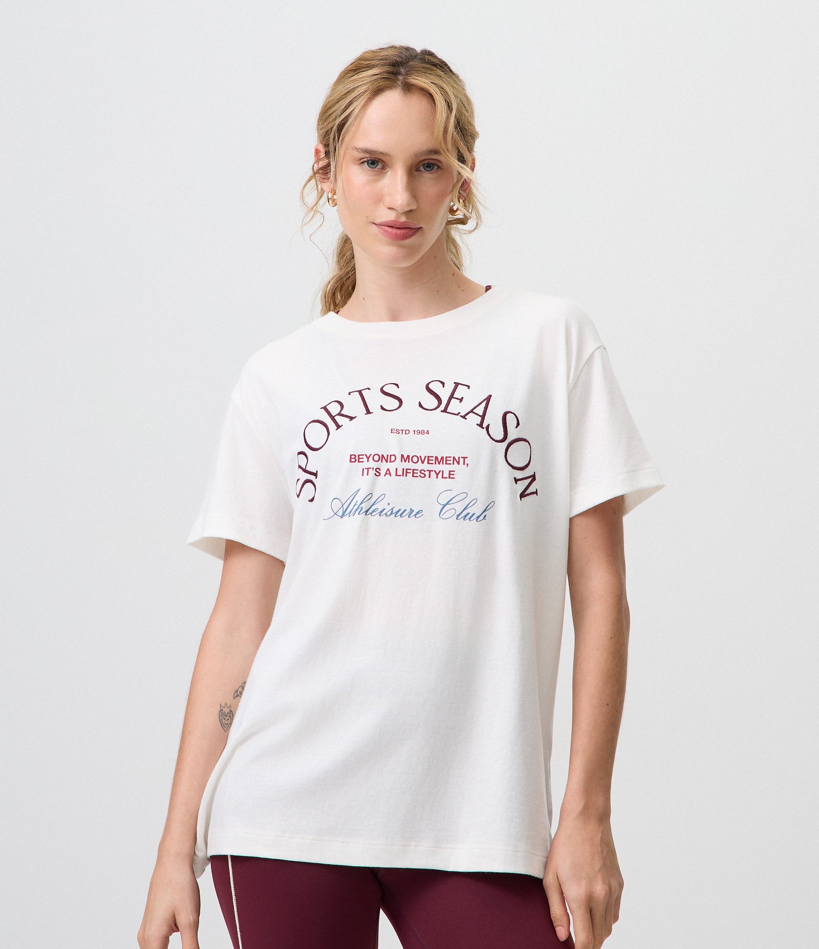Camiseta Oversized Esportiva com Lettering Sports Season Off White 1