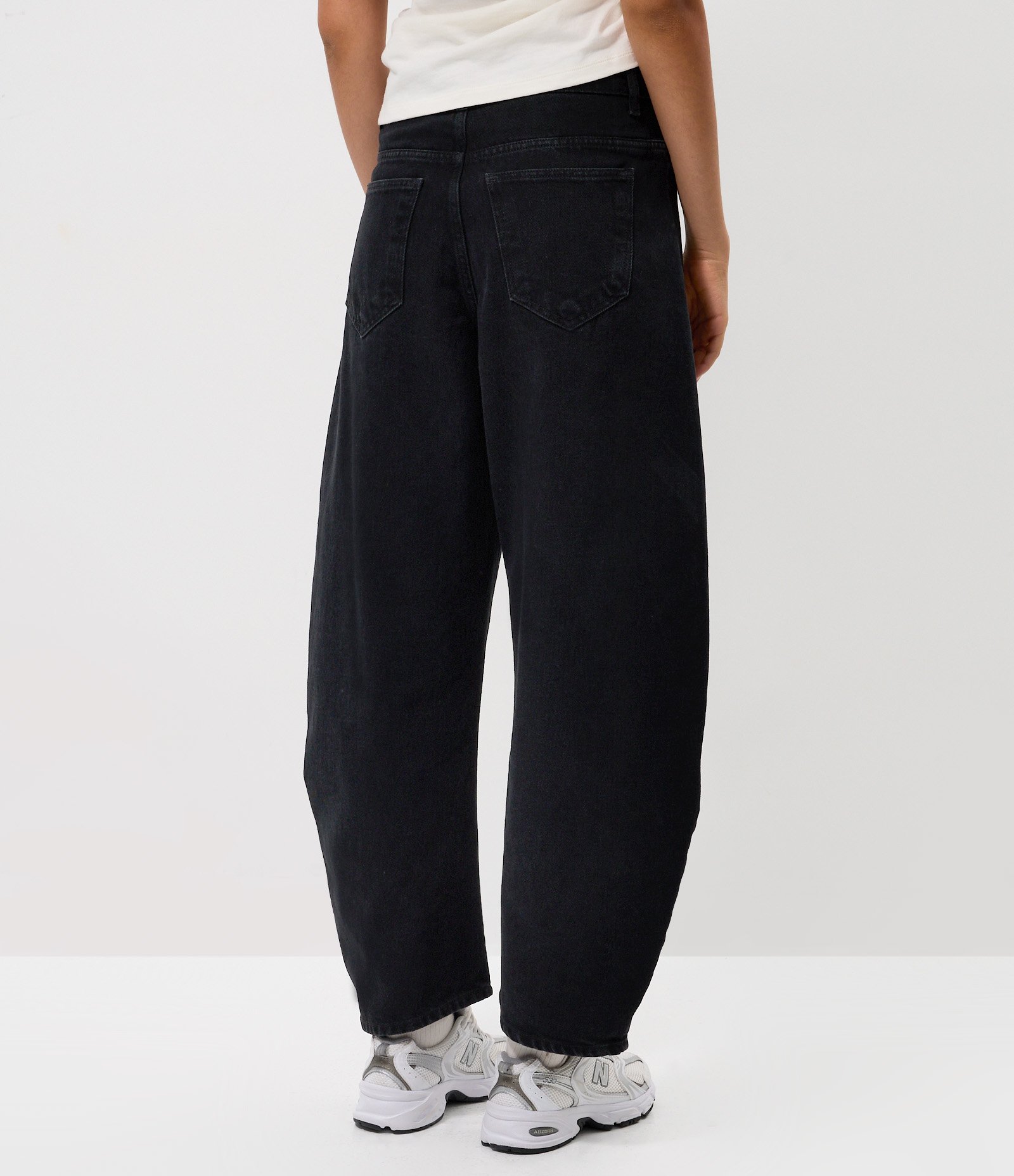 Calça Baggy Balloon em Jeans com Cintura Média Preto 4