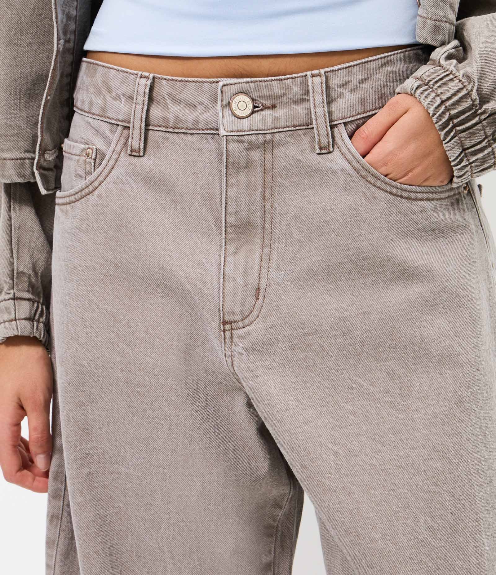 Calça Balloon em Sarja com Cintura Média e Lenço Paisley Verde Acinzentado 3