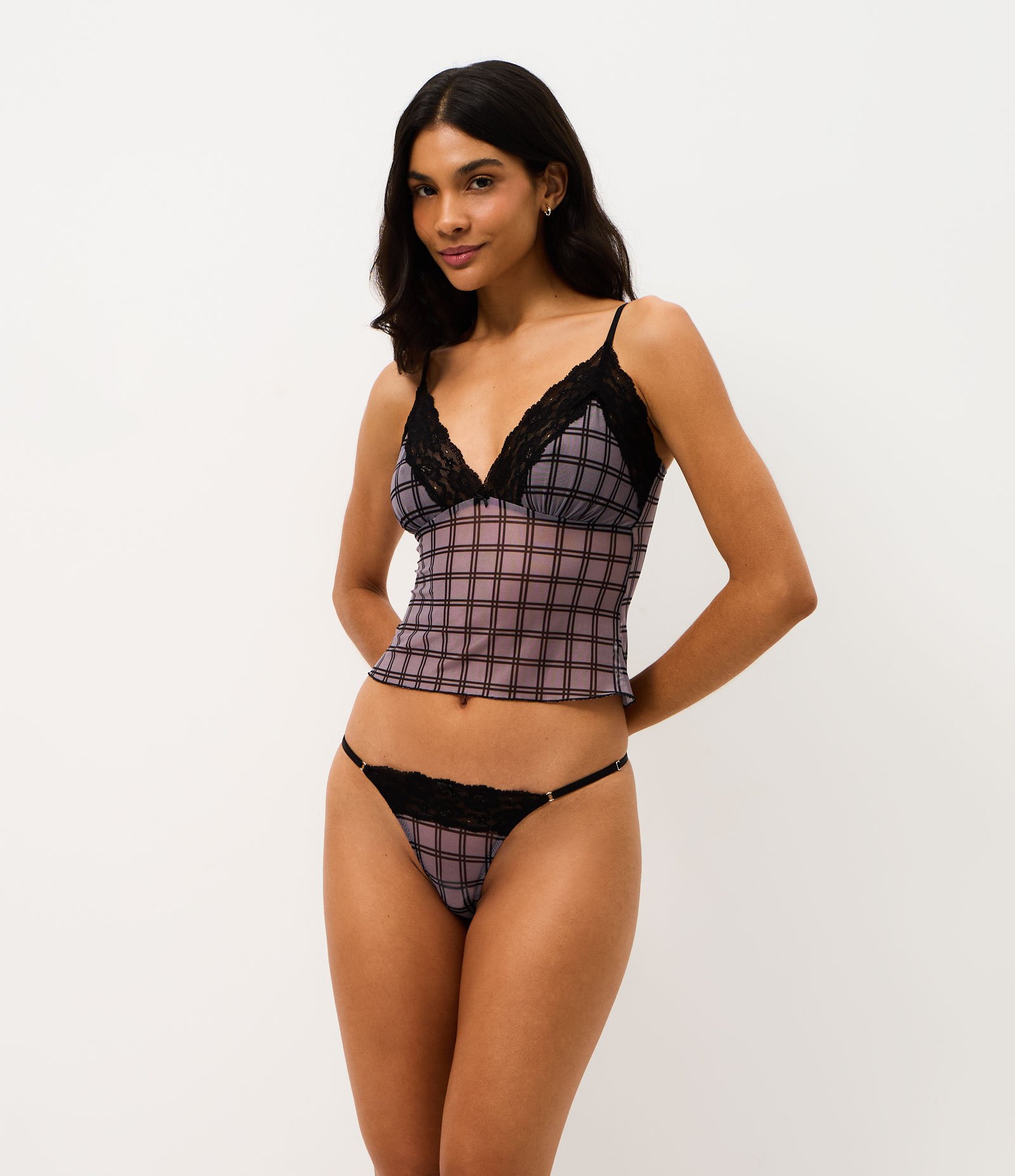 Camisete em Tule com Estampa Xadrez Preto 2
