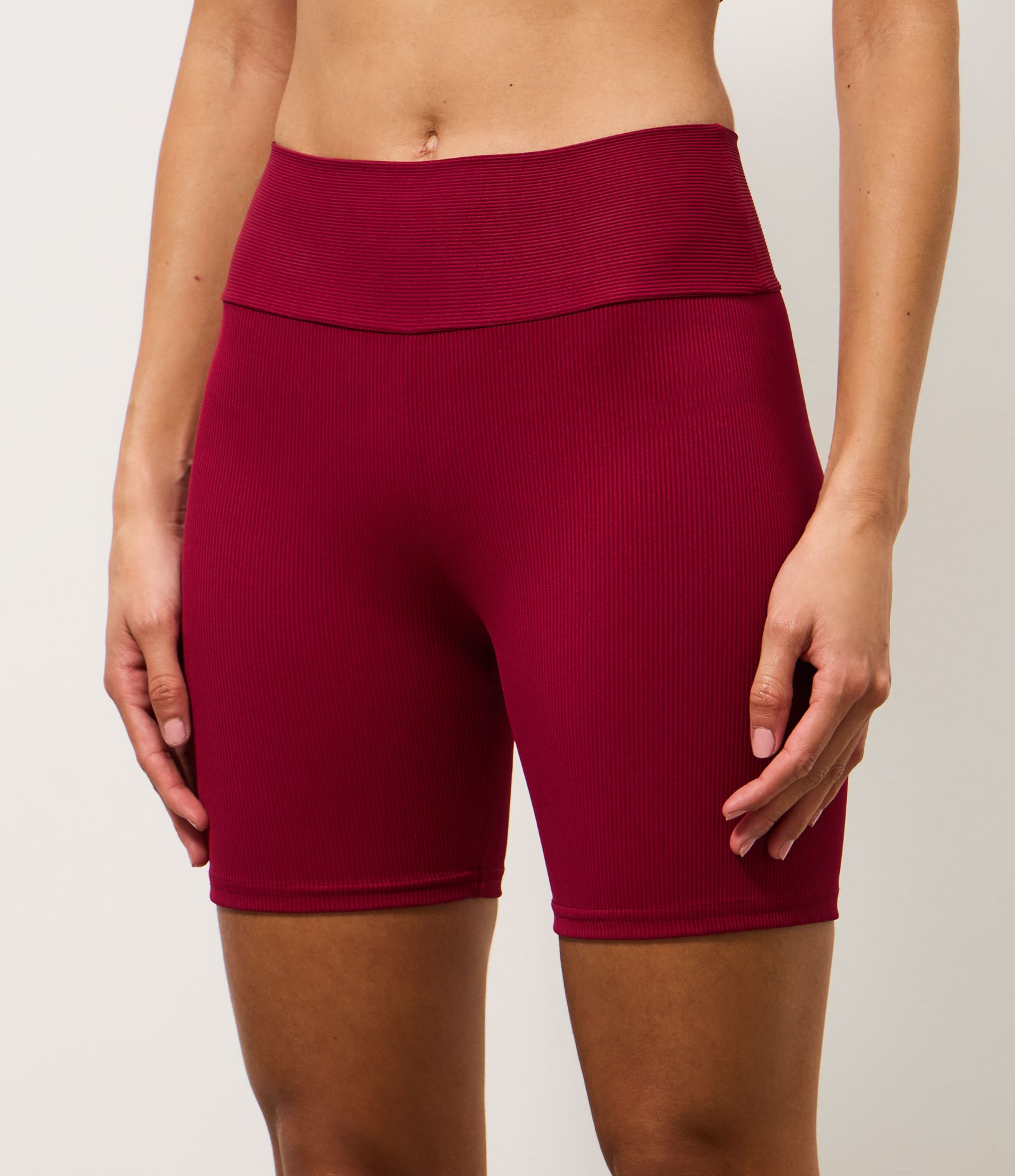 Bermuda Esportiva em Microfibra Canelada Vermelho 2