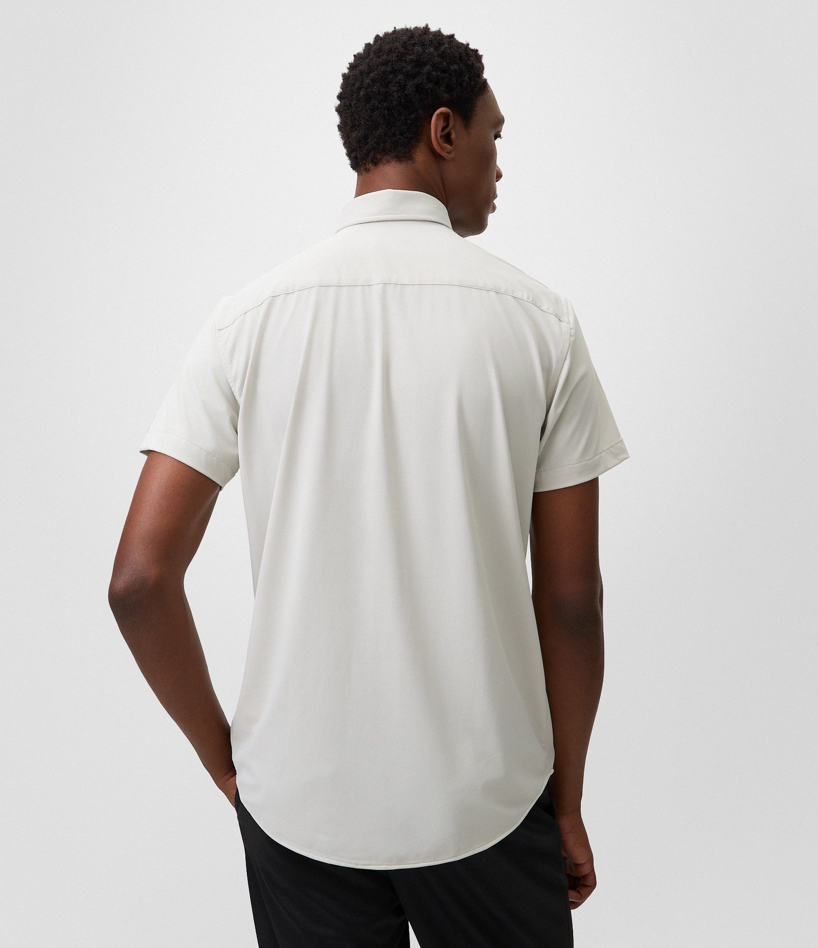Camisa Performance em Poliamida Toque Gelado Cinza Claro 3