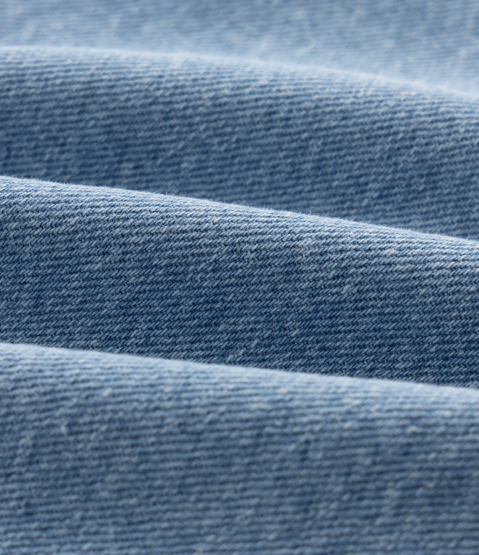Calça Reta em Jeans com Bolsos Funcionais Azul Claro 5